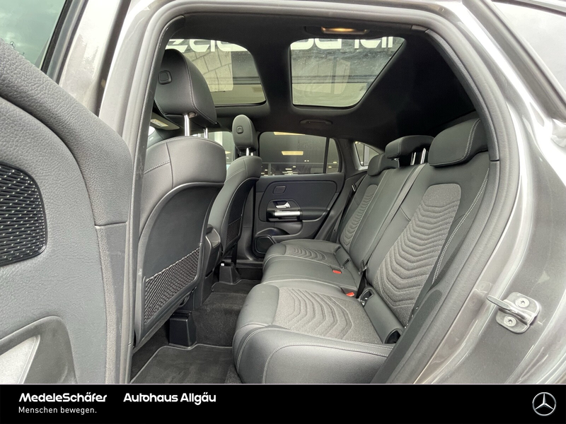 Mercedes-Benz GLA 200 GLA 200 Progressive AHK Distro Night PanoSD 360° — photo 8