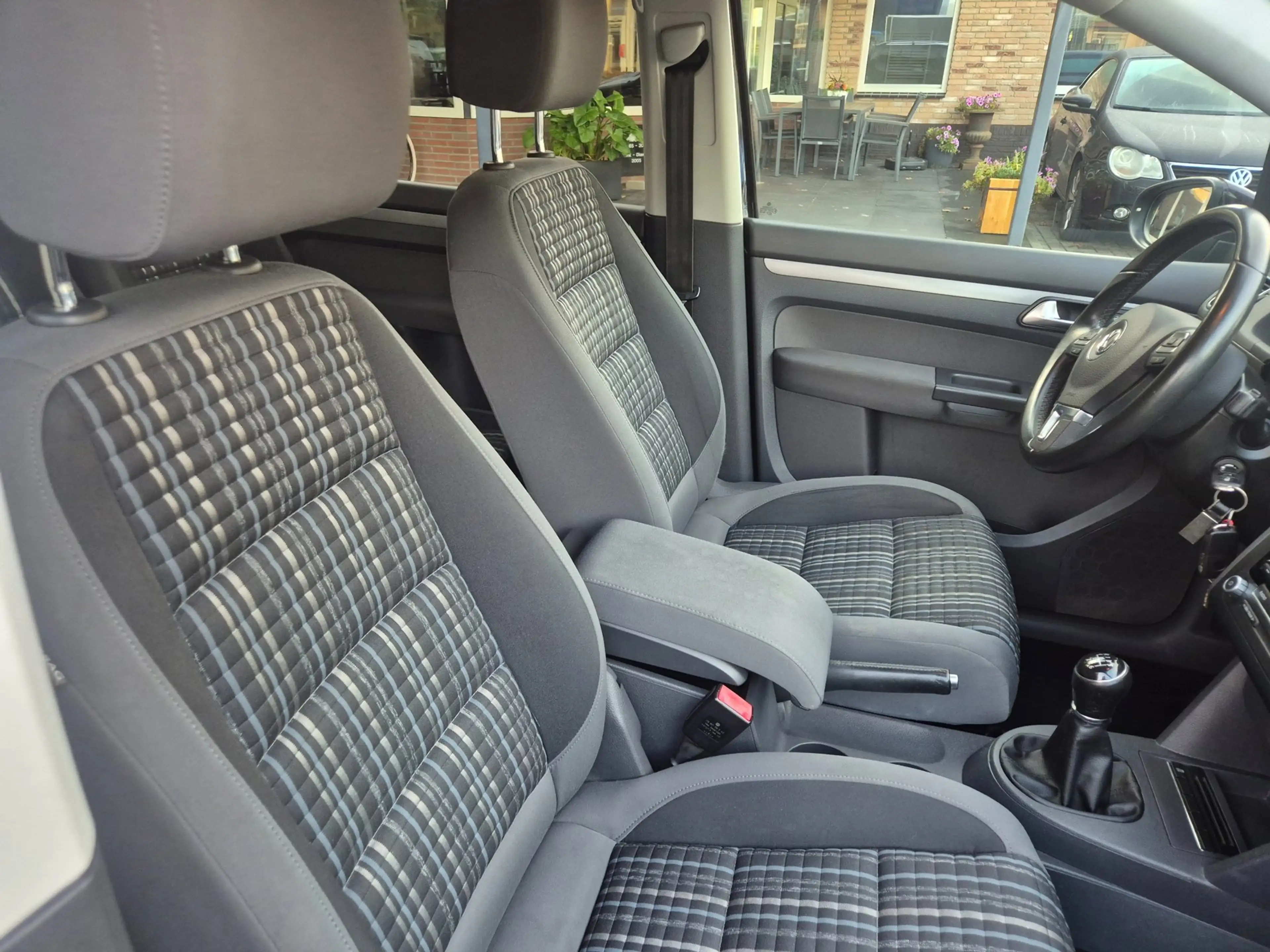 Volkswagen Cross Touran 1.4 TSI — photo 13