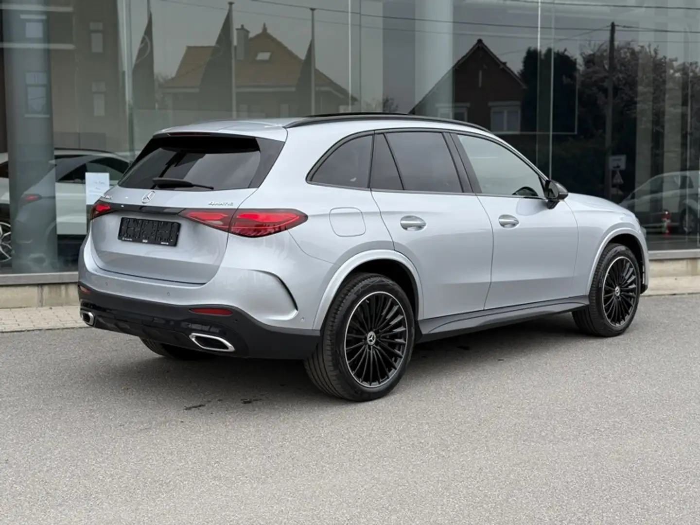 Mercedes-Benz GLC 300 300 e 4M AMG Night Pano Burmester Argent - 2