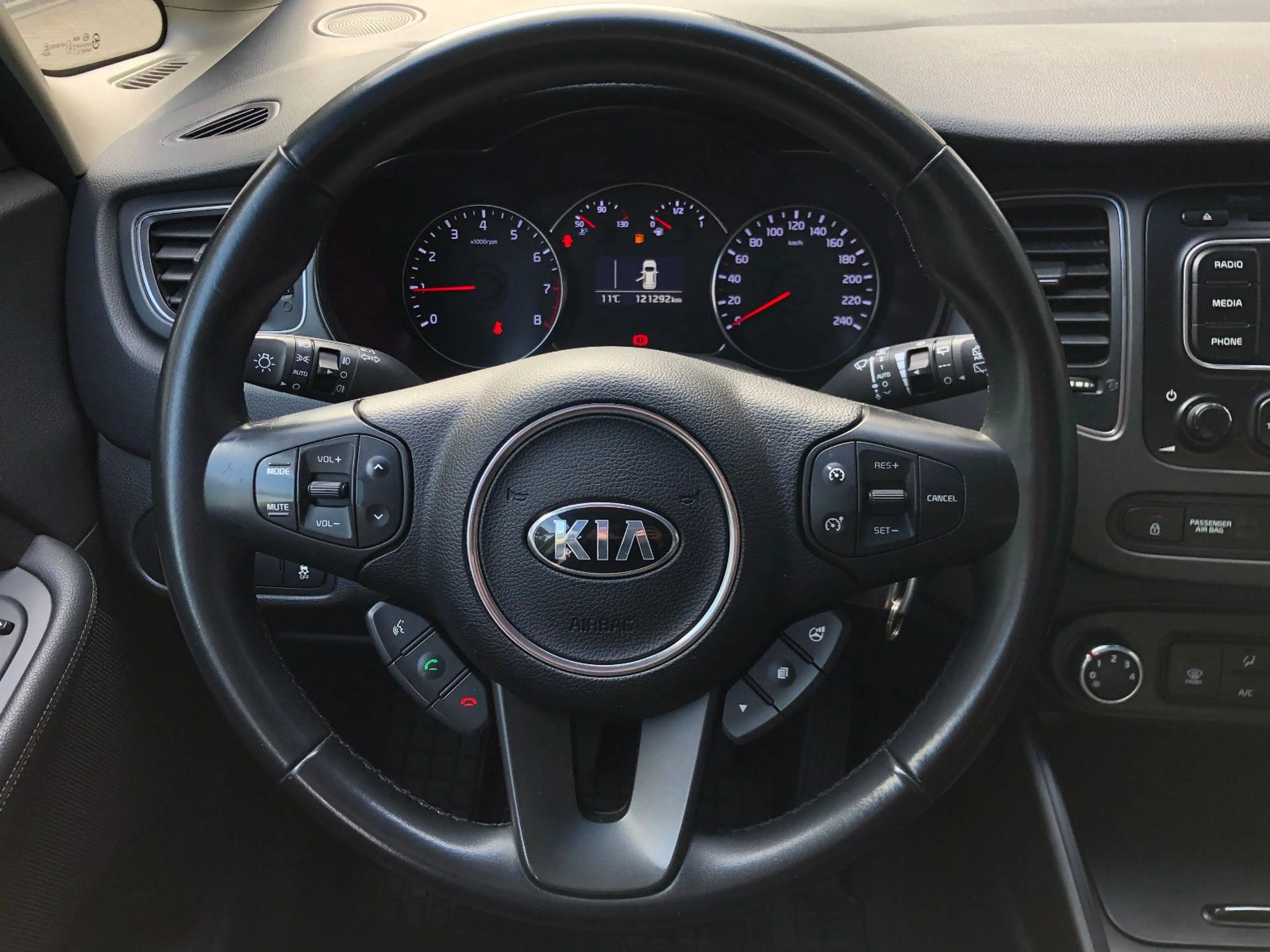 Kia Carens Edition 7 Klima 4x Sitzheiz. Tempomat PDC — photo 15