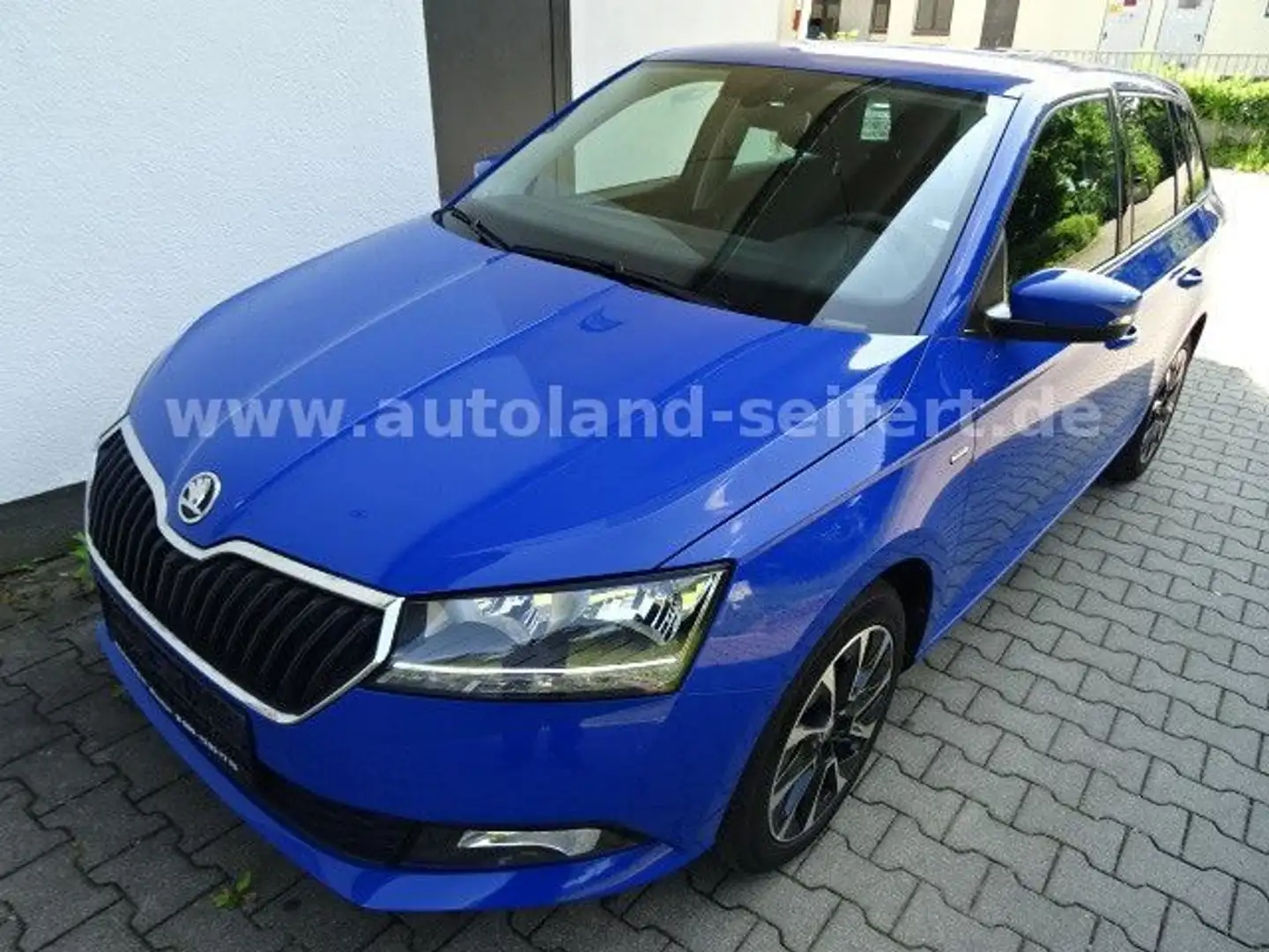 Skoda Fabia 1,0 TSI Combi/125Years/Navi/Klima-Aut./PDC Blau - 1