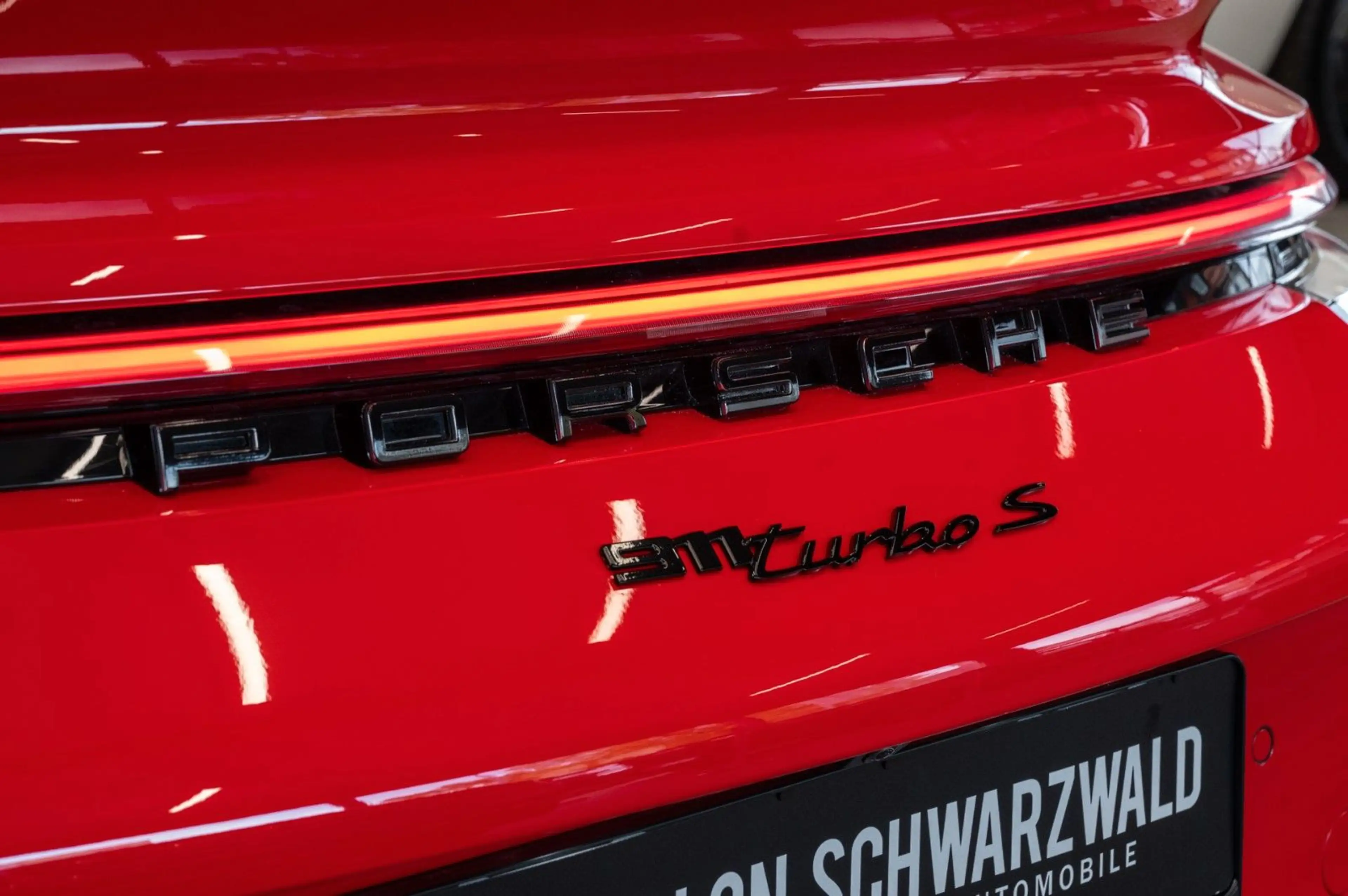Porsche 911 Turbo S|AERO-KIT|SPORT-AGA|KERAMIK|PANO|LIFT — photo 12