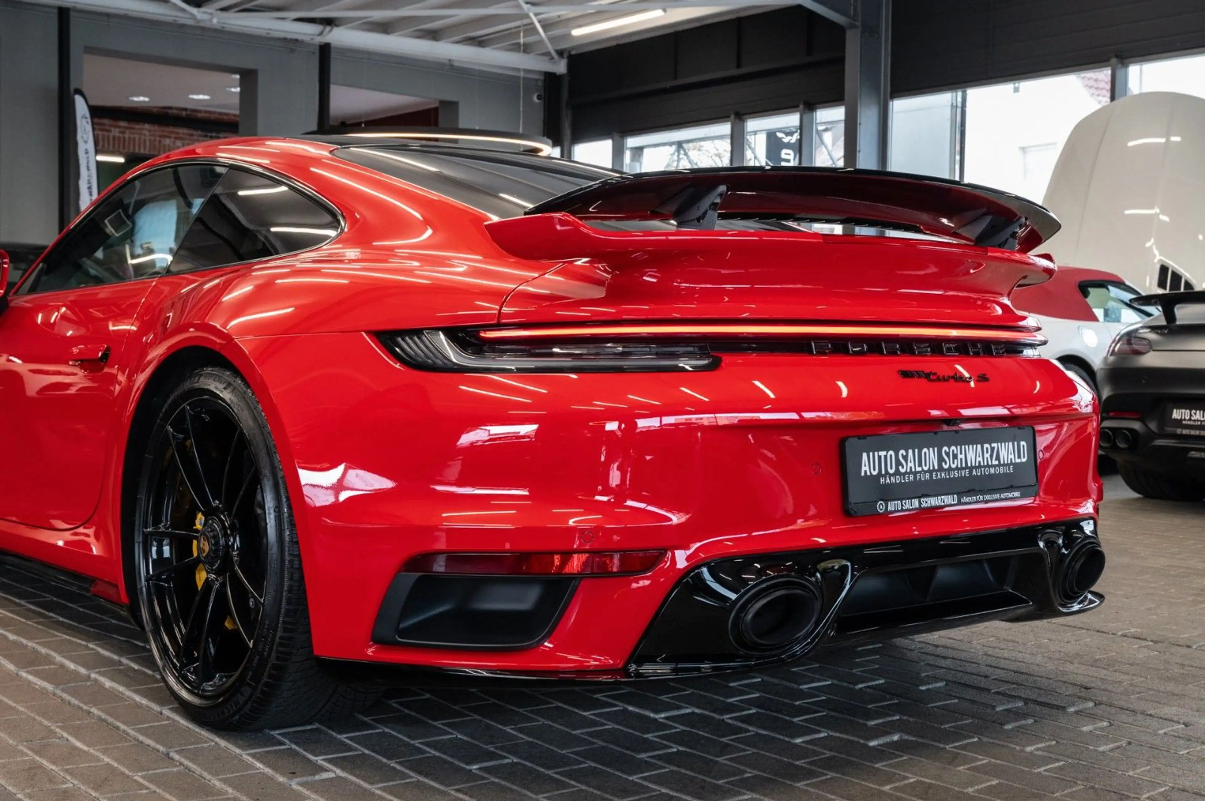 Porsche 911 Turbo S|AERO-KIT|SPORT-AGA|KERAMIK|PANO|LIFT — photo 11