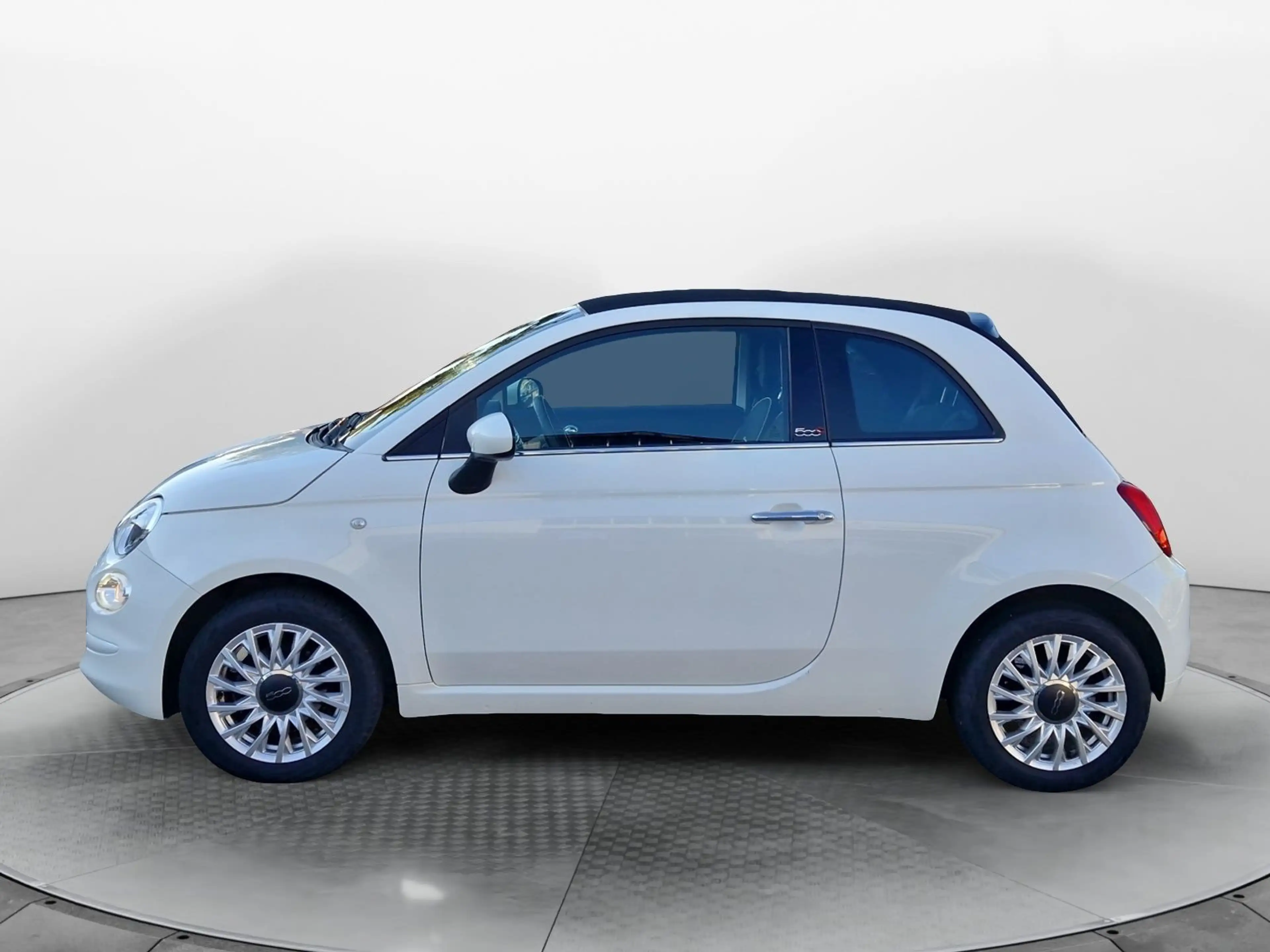 Fiat 500 Lounge — photo 2