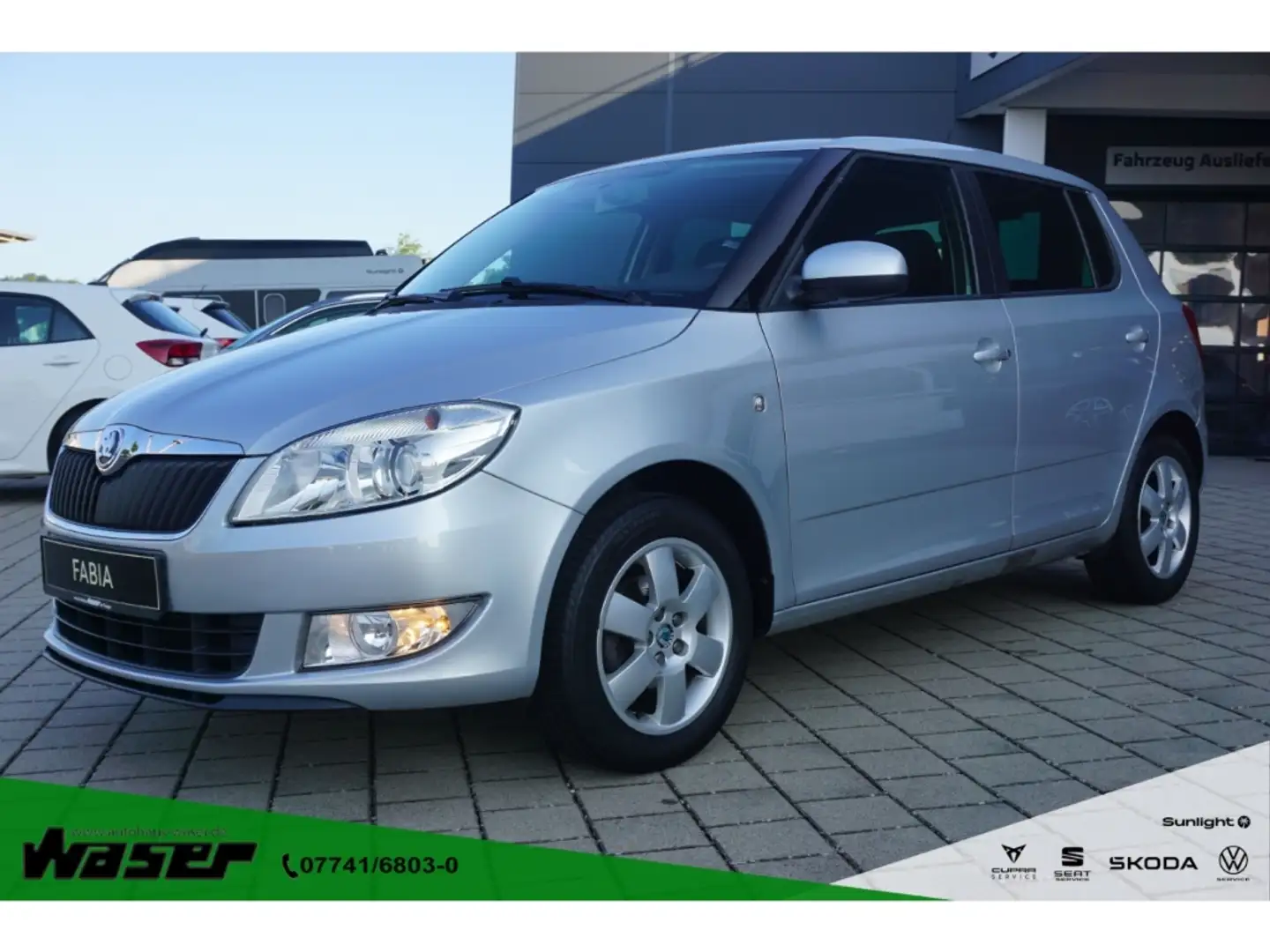Skoda Fabia 1.2 TSI Fresh Climatr. AHK SHZ PDC Tempomat LM Argent - 1