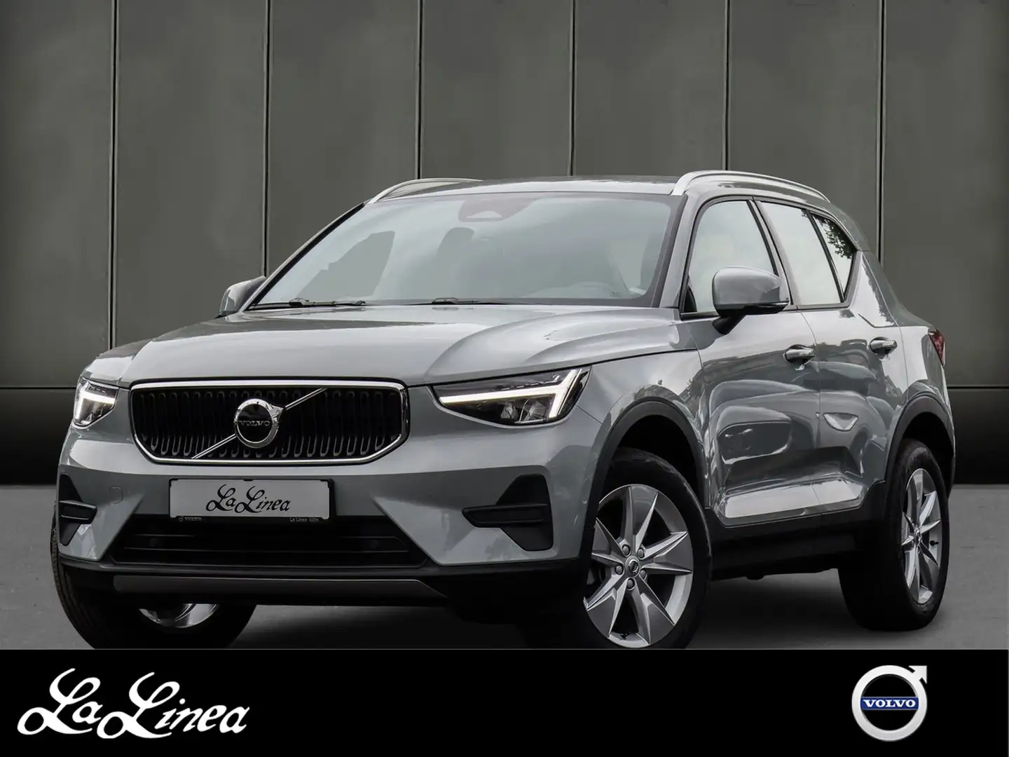 Volvo XC40 B3 (B) Core NP:48.720,-//BLIS/ACC/MEMORY Grigio - 1