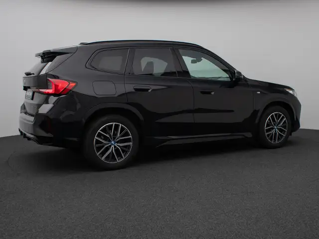BMW X1 view 6
