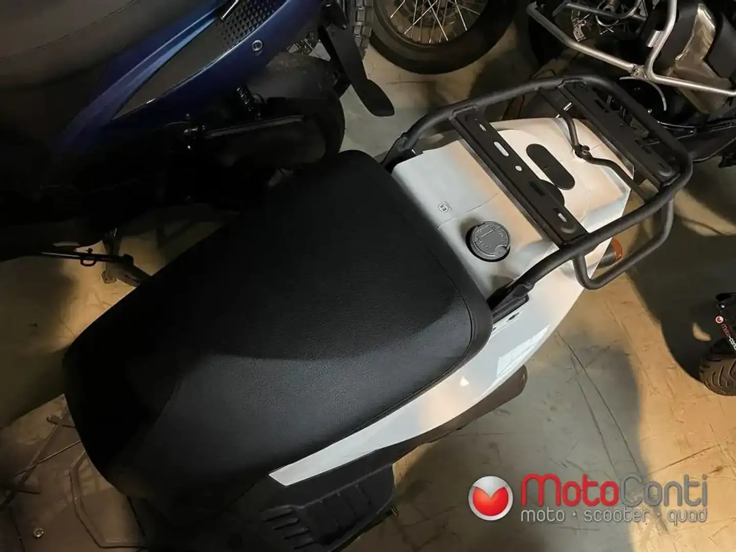 Kymco Carry 125 Wit - 2