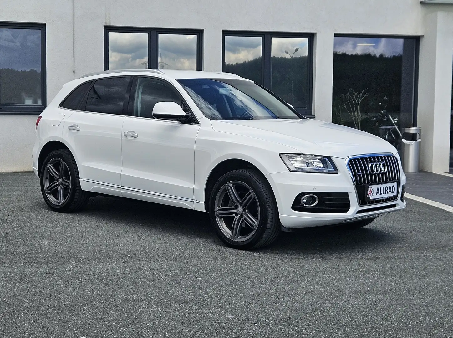 Audi Q5 2.0 TDI 139 KW Quattro Weiß - 1