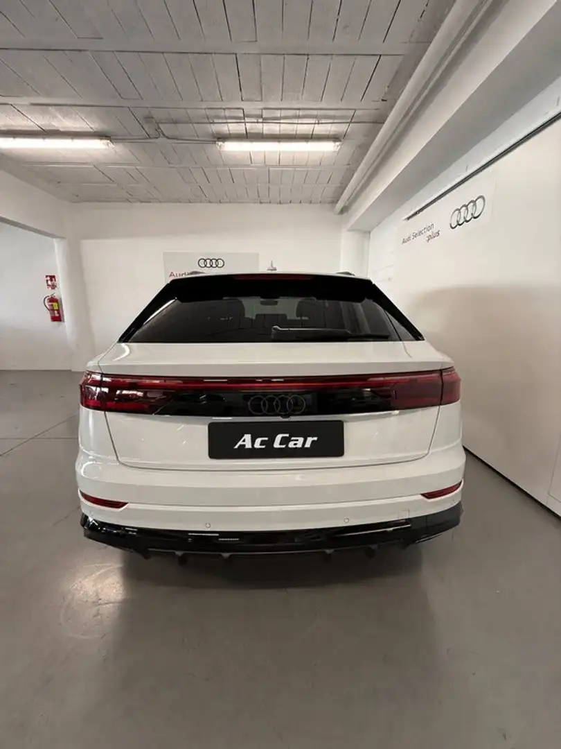 Audi Q8 50 TDI quattro S line - 2
