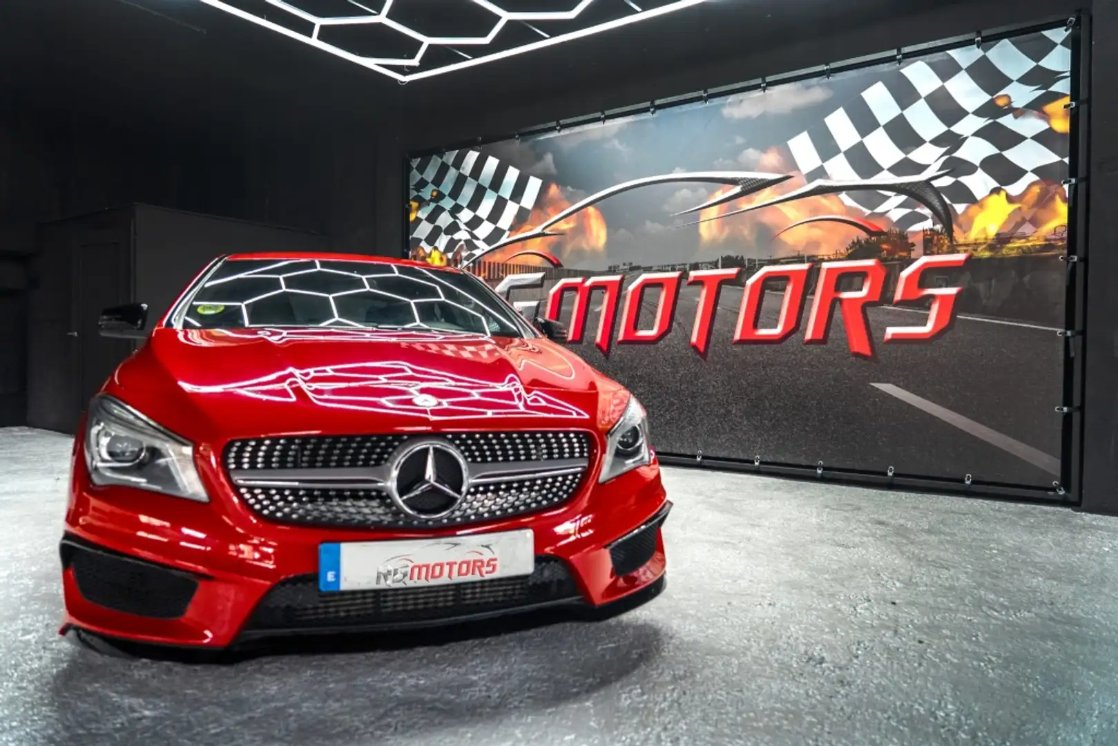 Mercedes-Benz CLA 200 200CDI AMG Line Rojo - 2