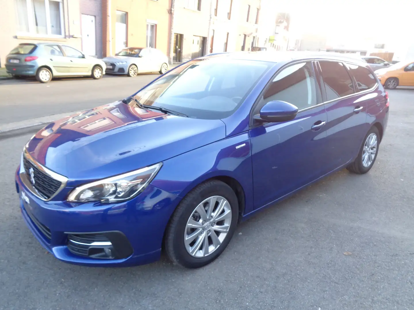 Peugeot 308 SW 1.5 BlueHDi Style NAVI/CAMERA/GARANTIE 1 AN Blauw - 2