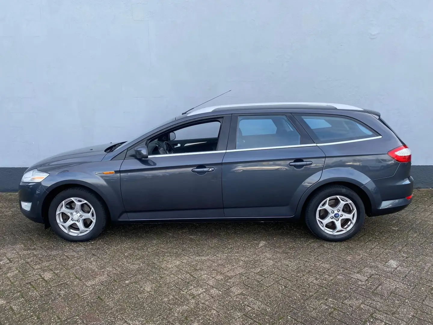 Ford Mondeo Wagon 2.0-16V Limited - Trekhaak Gris - 2
