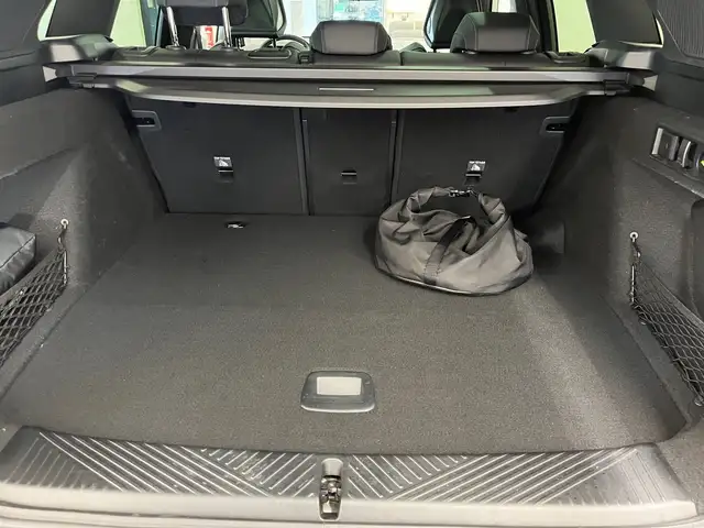 BMW X3 view 10