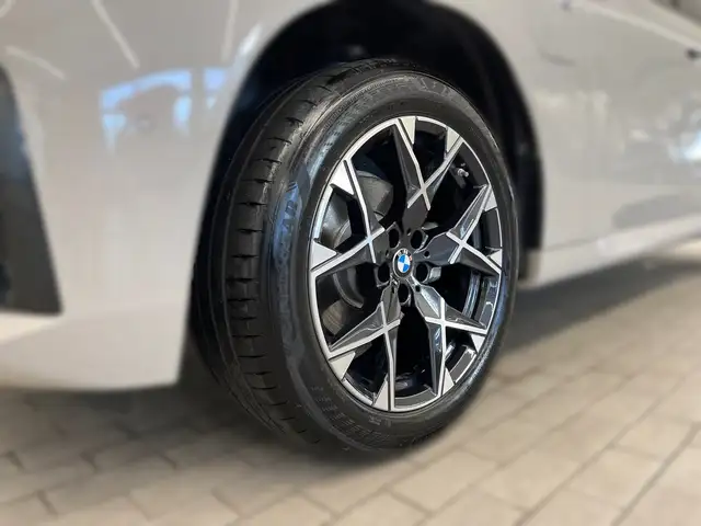 BMW X3 view 3