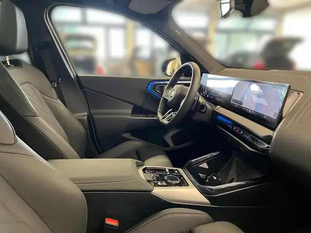BMW X3 view 12
