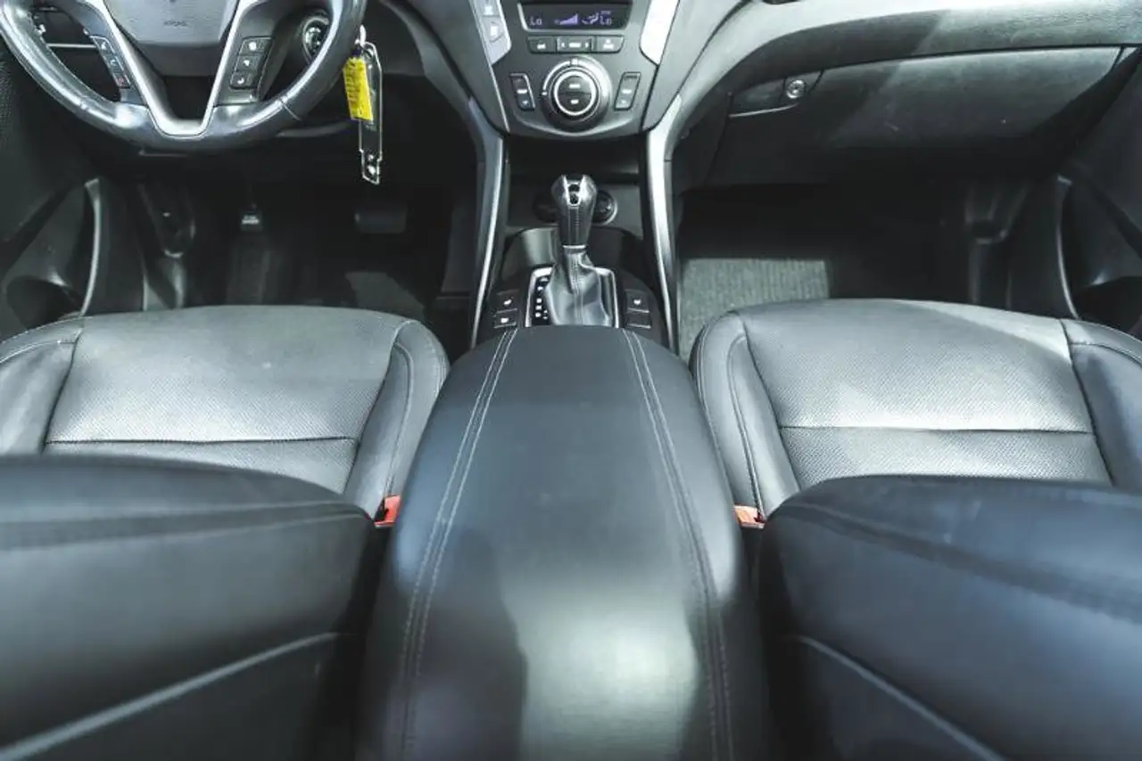 Hyundai SANTA FE снимка Hyundai SANTA FE