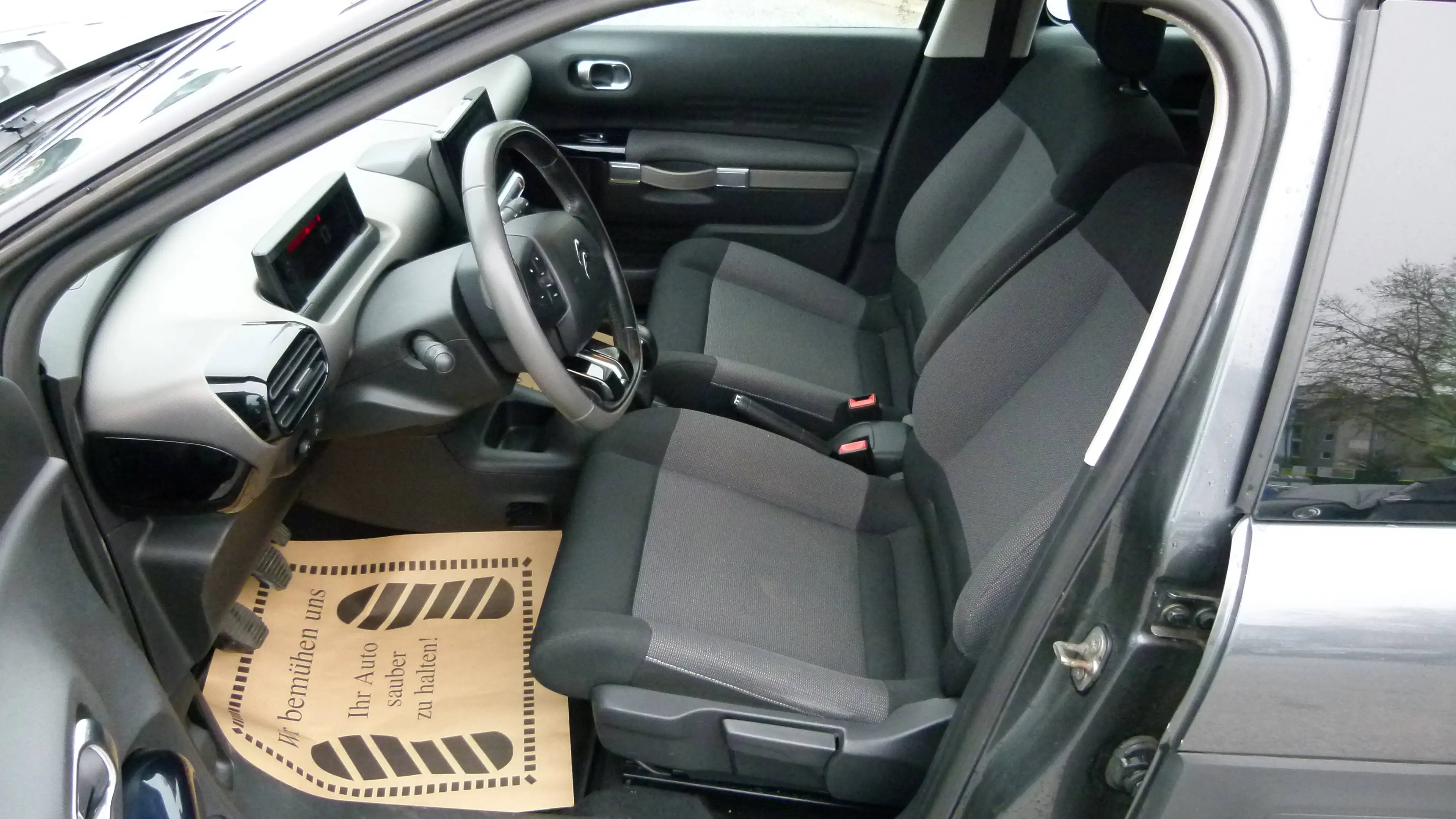 Citroen C4 Cactus 1,6 BHDI NAVI TEMPOMAT KLIMA — photo 10