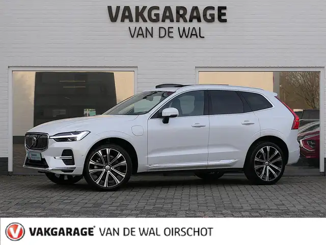 Volvo XC60 2.0 T8 Plug-in hybrid AWD Ultimate Bright | Panora