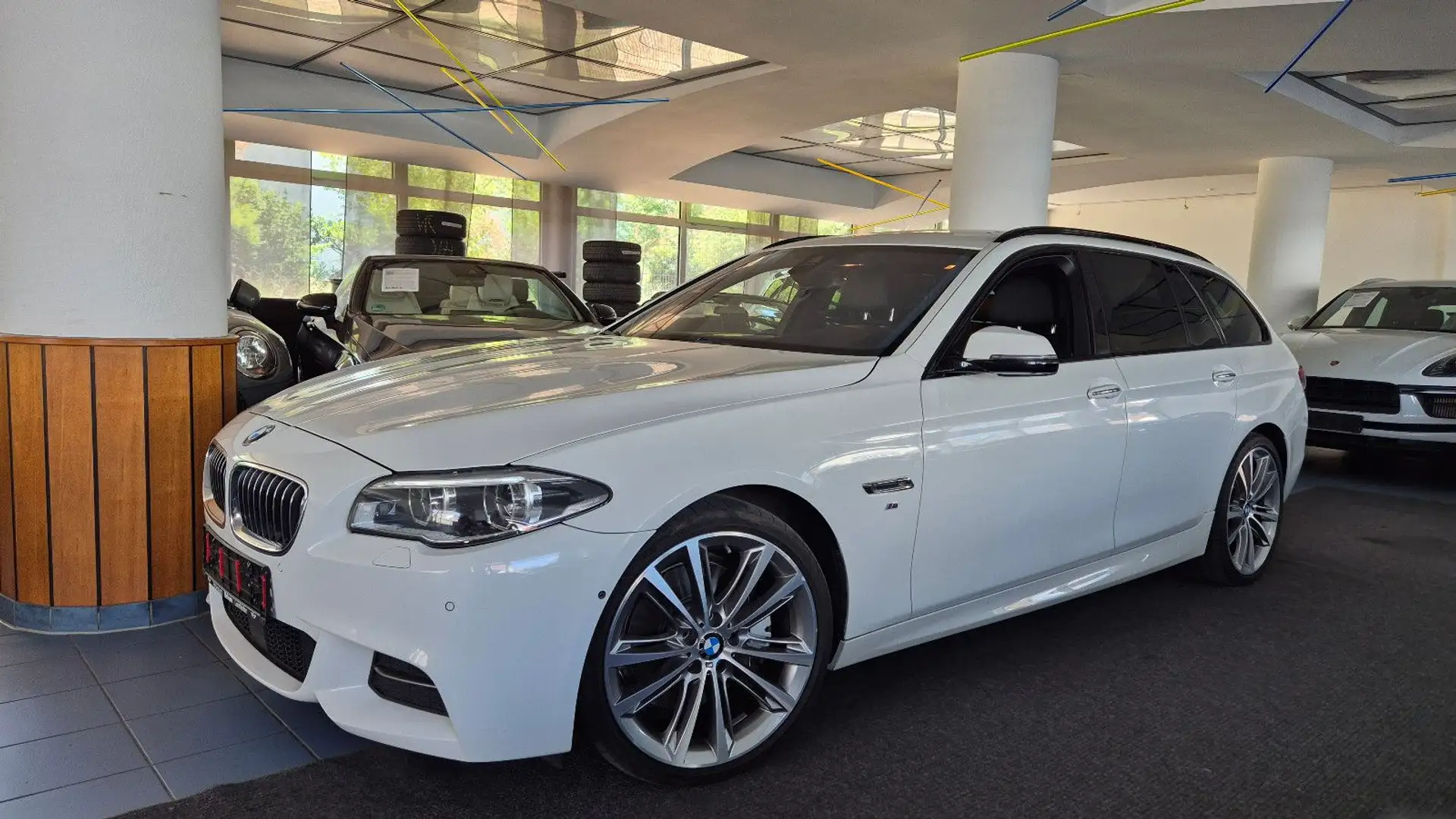 BMW 535 d M Sport/20"/Leder/Pano/Standh/Vollausstatt. Wit - 1