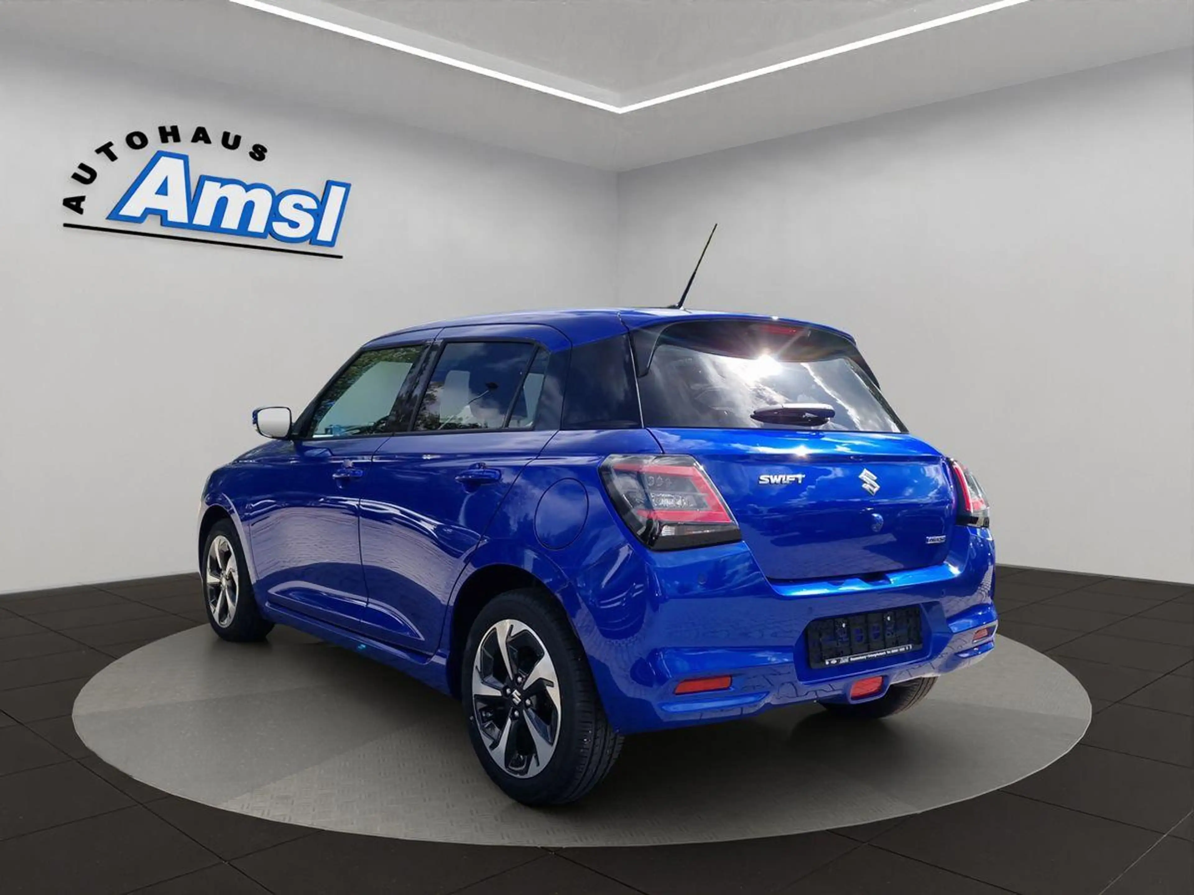 Suzuki Swift 1.2 DualJet Hybrid Comfort+ — photo 4