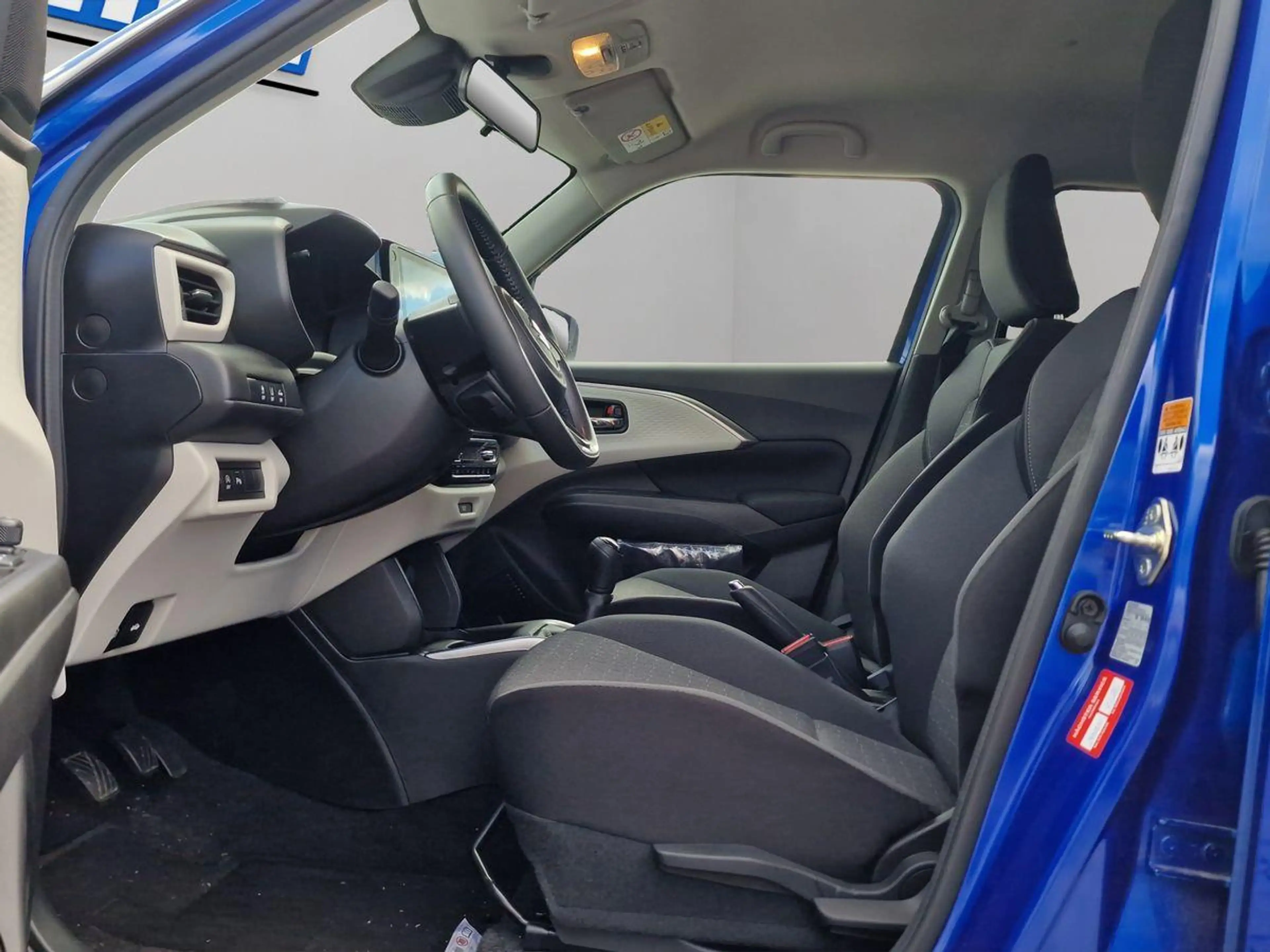Suzuki Swift 1.2 DualJet Hybrid Comfort+ — photo 13