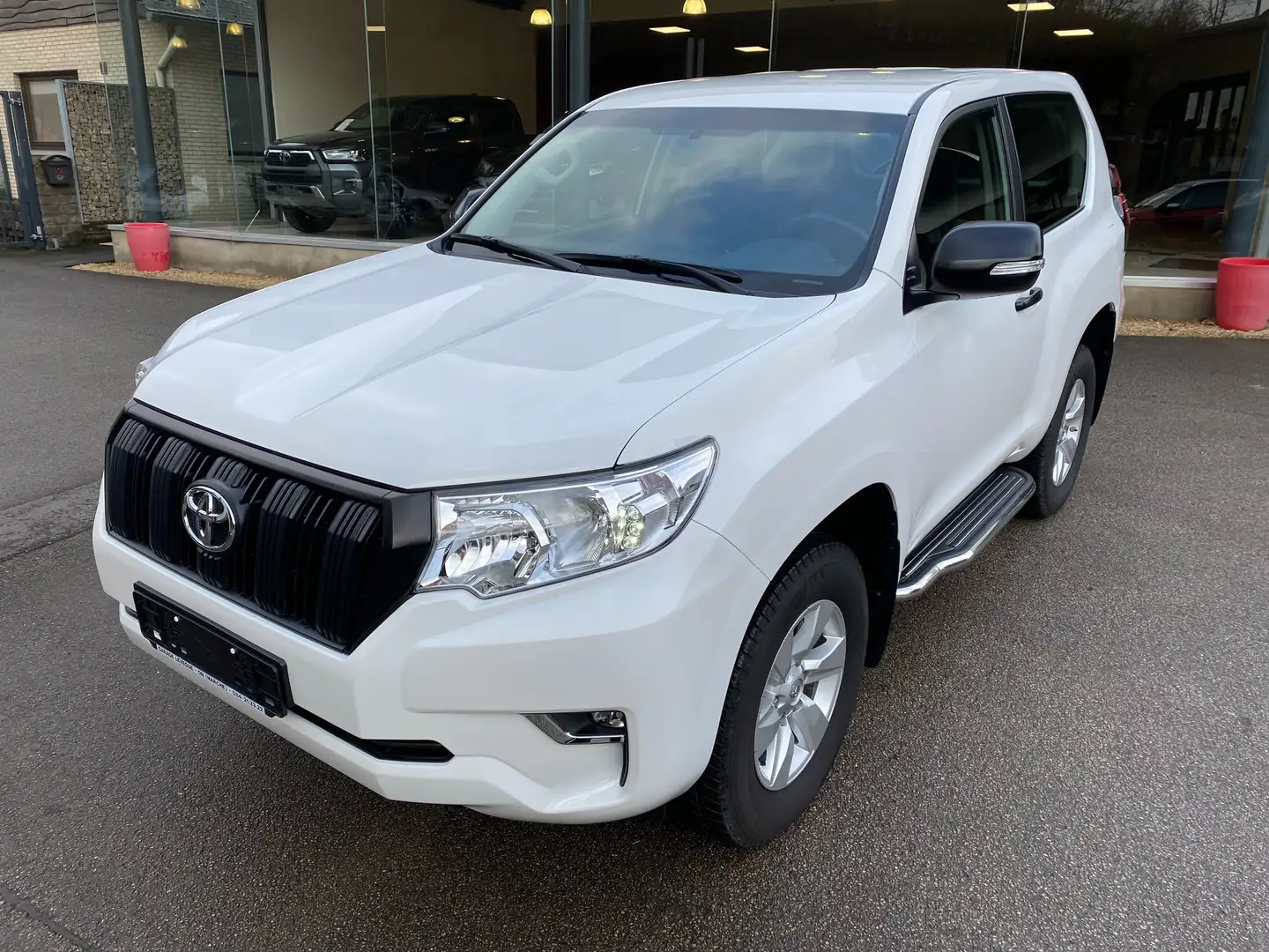 Toyota Land Cruiser 2.8 D-4D Dynamic Utilitaire Wit - 1