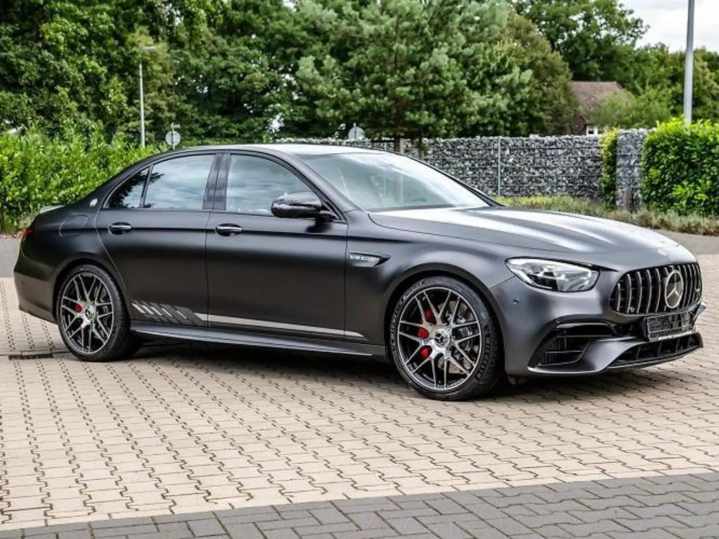Mercedes-Benz E 63 AMG Final Edition 1 OF 999 special model - 1