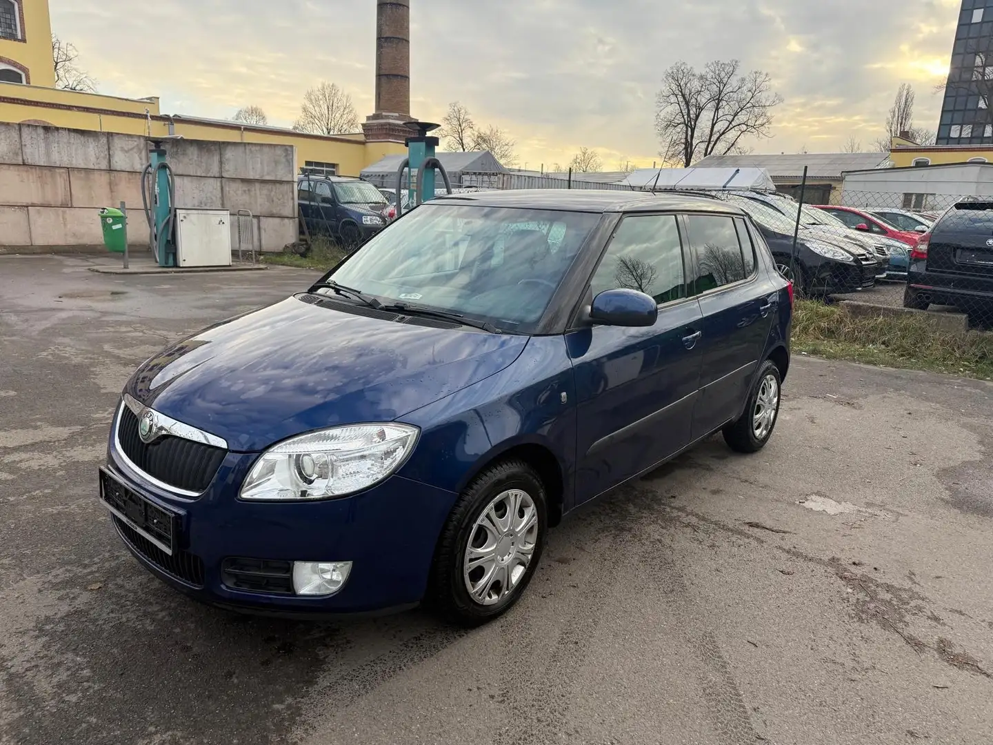 Skoda Fabia Fabia 1.2 HTP COOL Edition Blau - 1