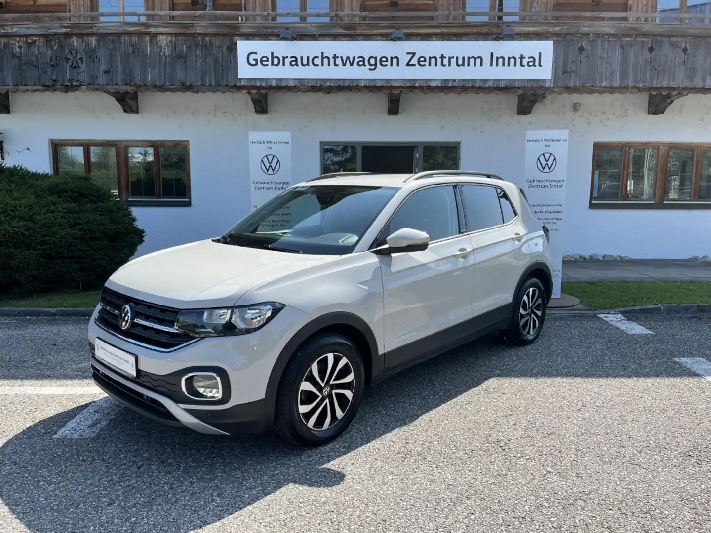 Volkswagen T-Cross 1,0 TSI DSG Active (RearView+Sitzhzg.) Klima Grau - 2