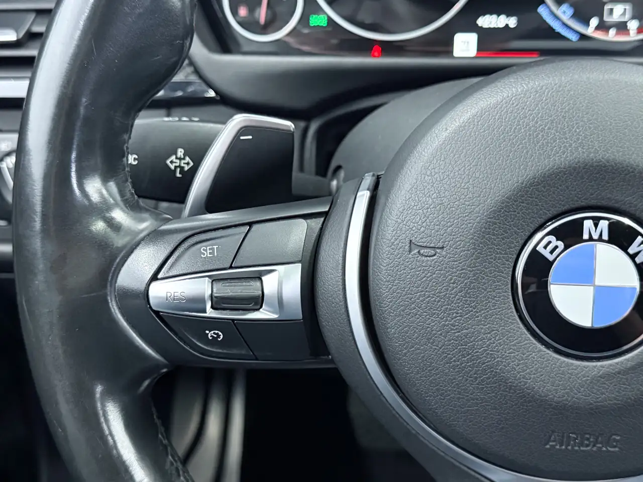 BMW 3 Series снимка BMW 3 Series