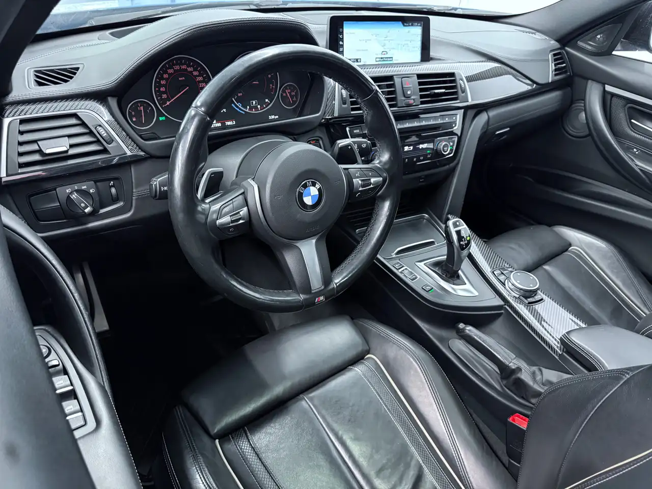 BMW 3 Series снимка BMW 3 Series