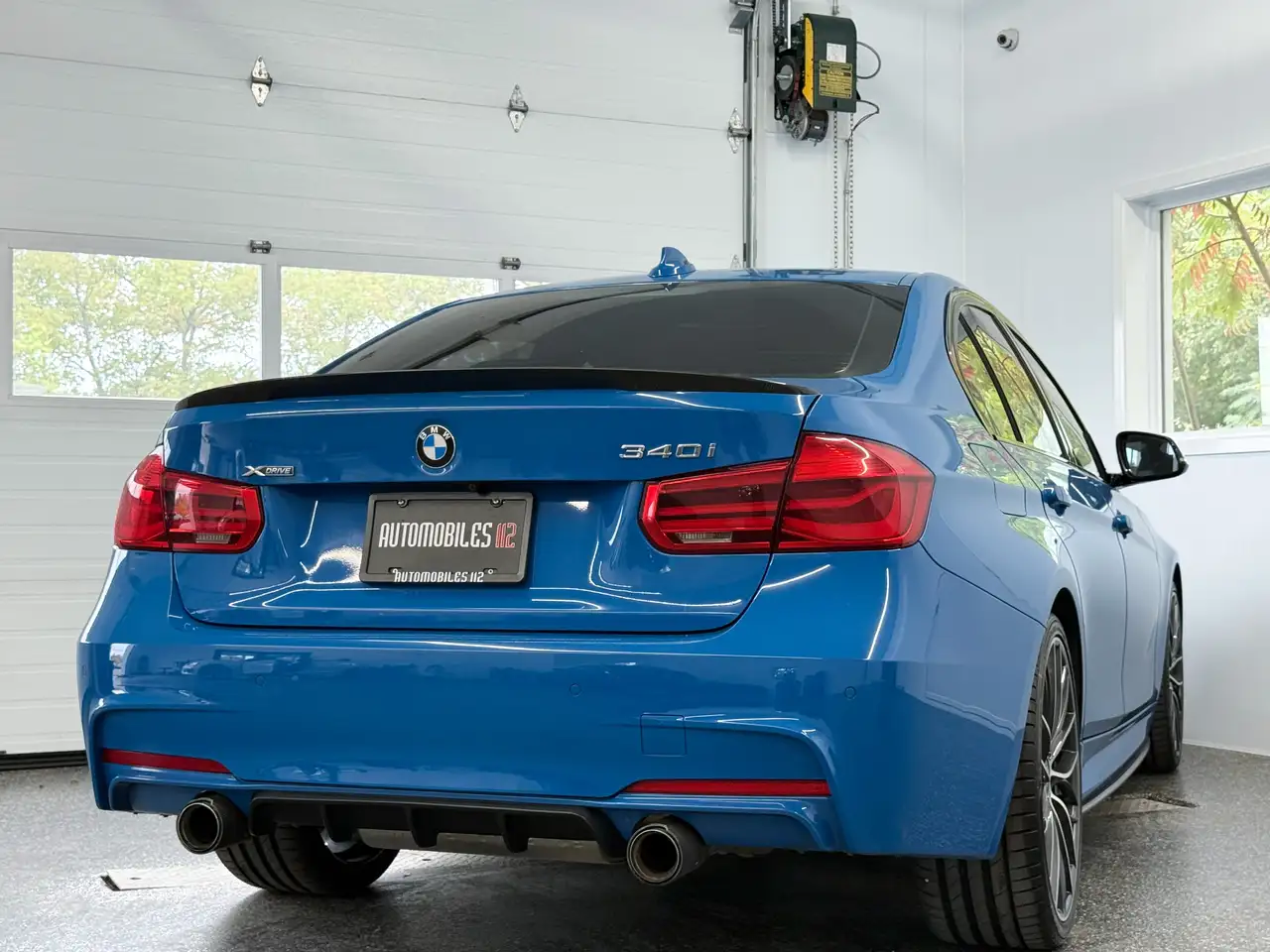BMW 3 Series снимка BMW 3 Series