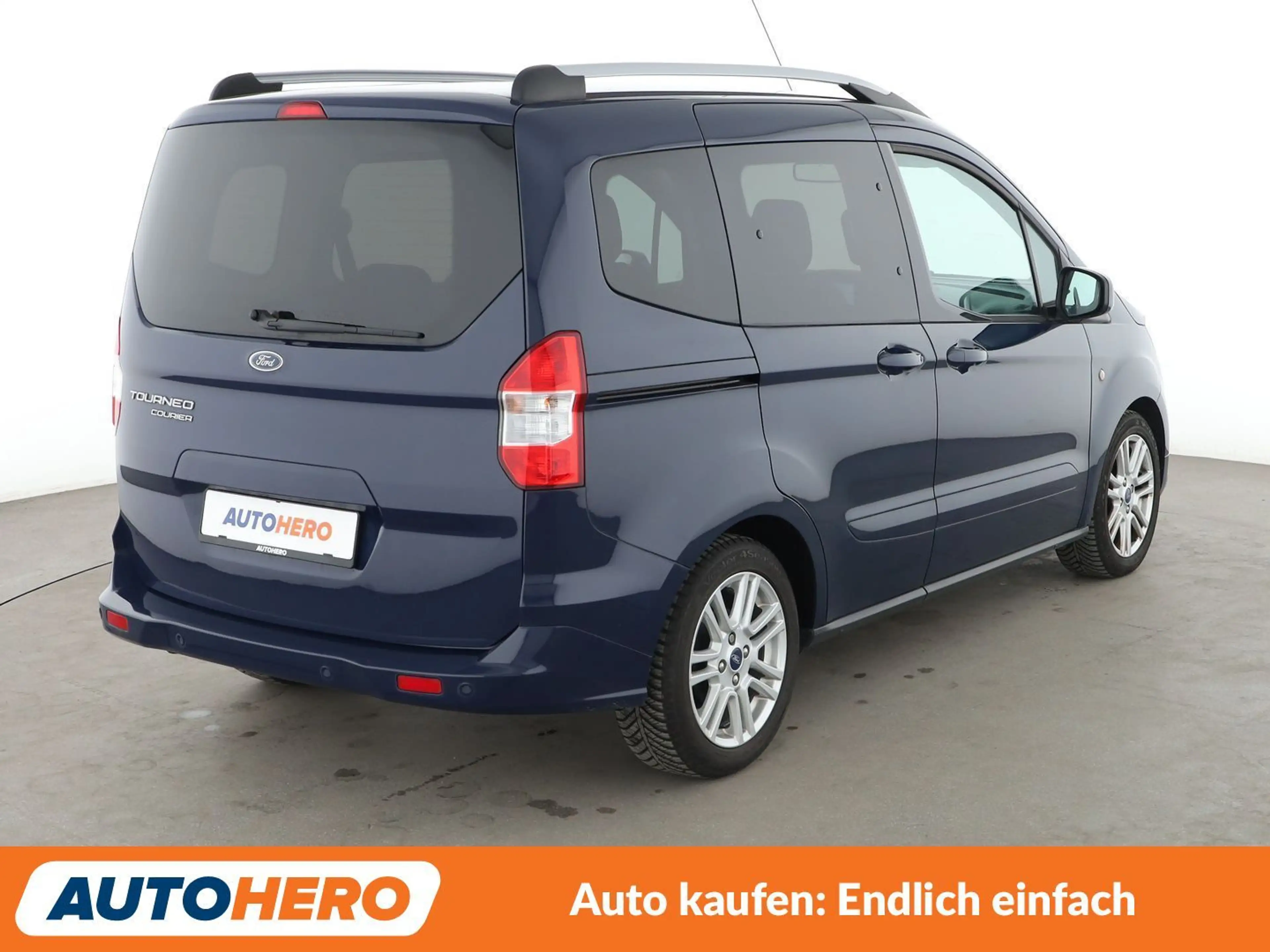 Ford Tourneo 1.0 EcoBoost Titanium *NAVI*TEMPO*PDC* — photo 6