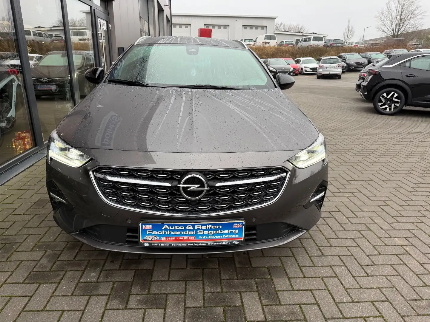 Opel Insignia B Sports Tourer Business AUTOMATIK*LED Grau - 2