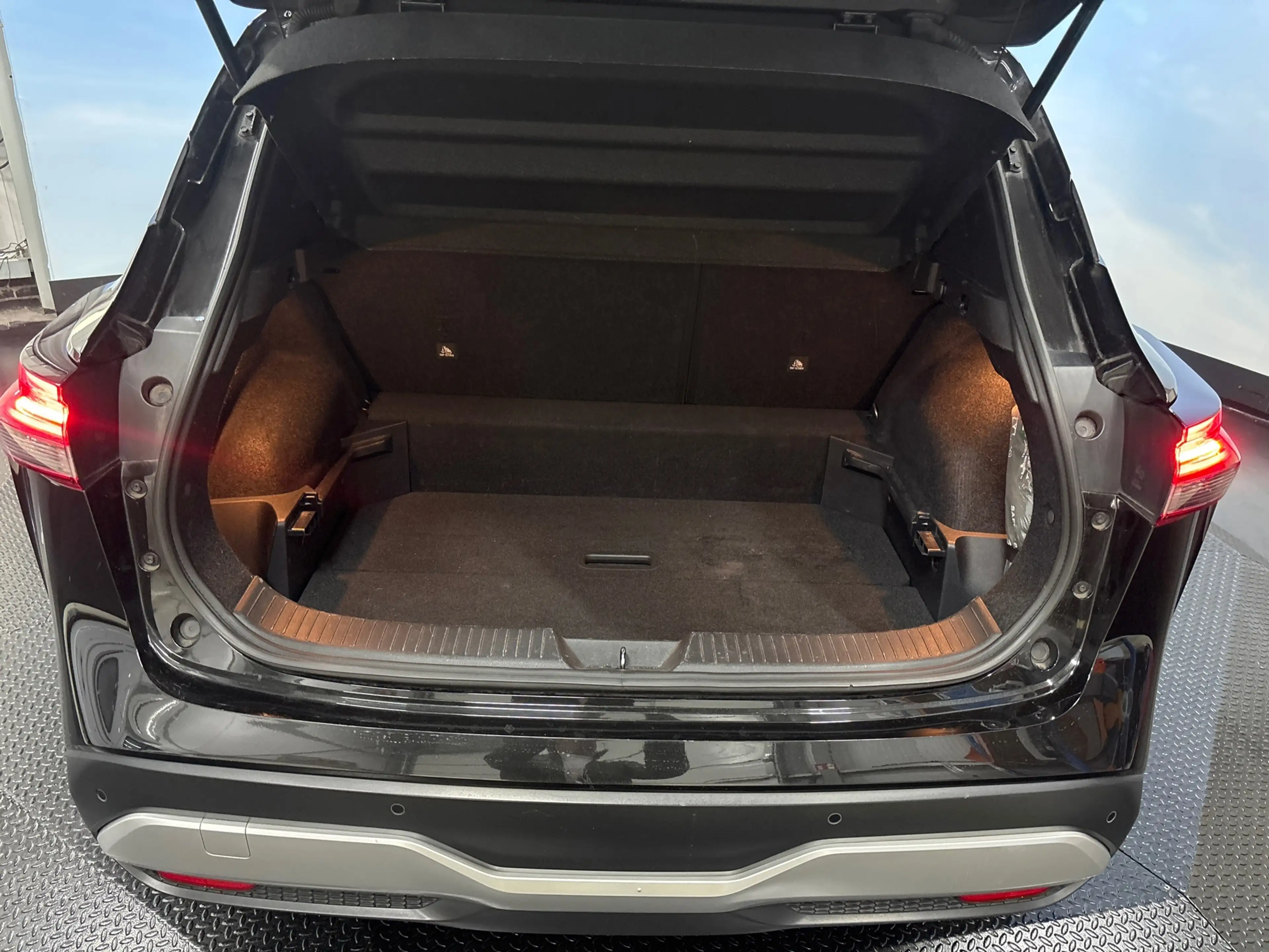 Nissan Qashqai 1.3 MHEV N-Style Camera 360, Carplay — photo 22