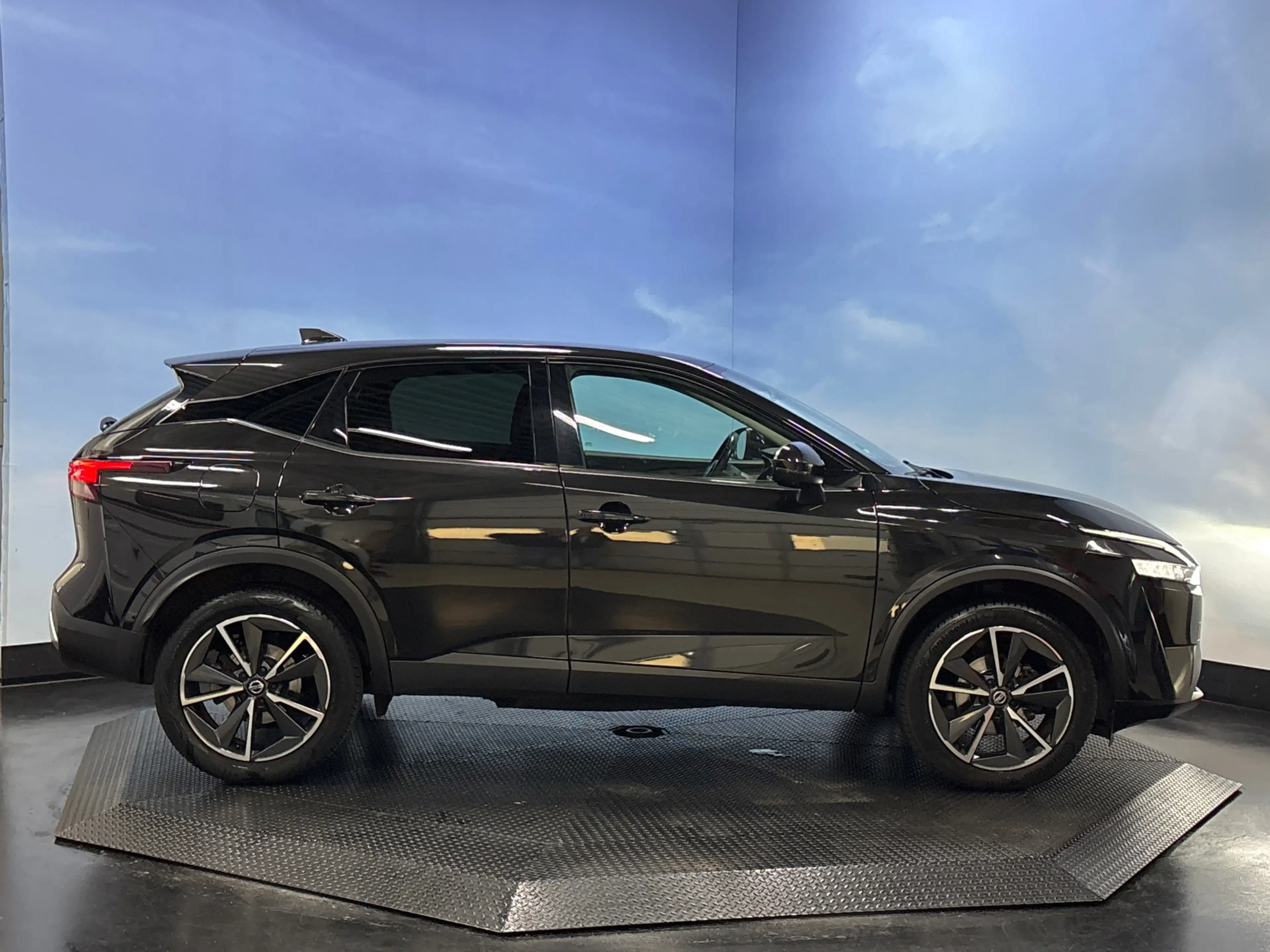 Nissan Qashqai 1.3 MHEV N-Style Camera 360, Carplay — photo 5