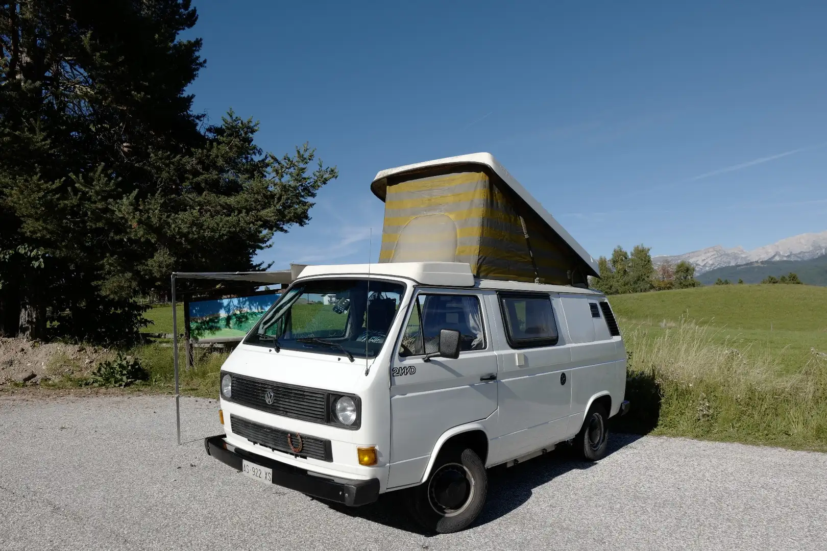 Volkswagen T3 Kombi Camper - 2