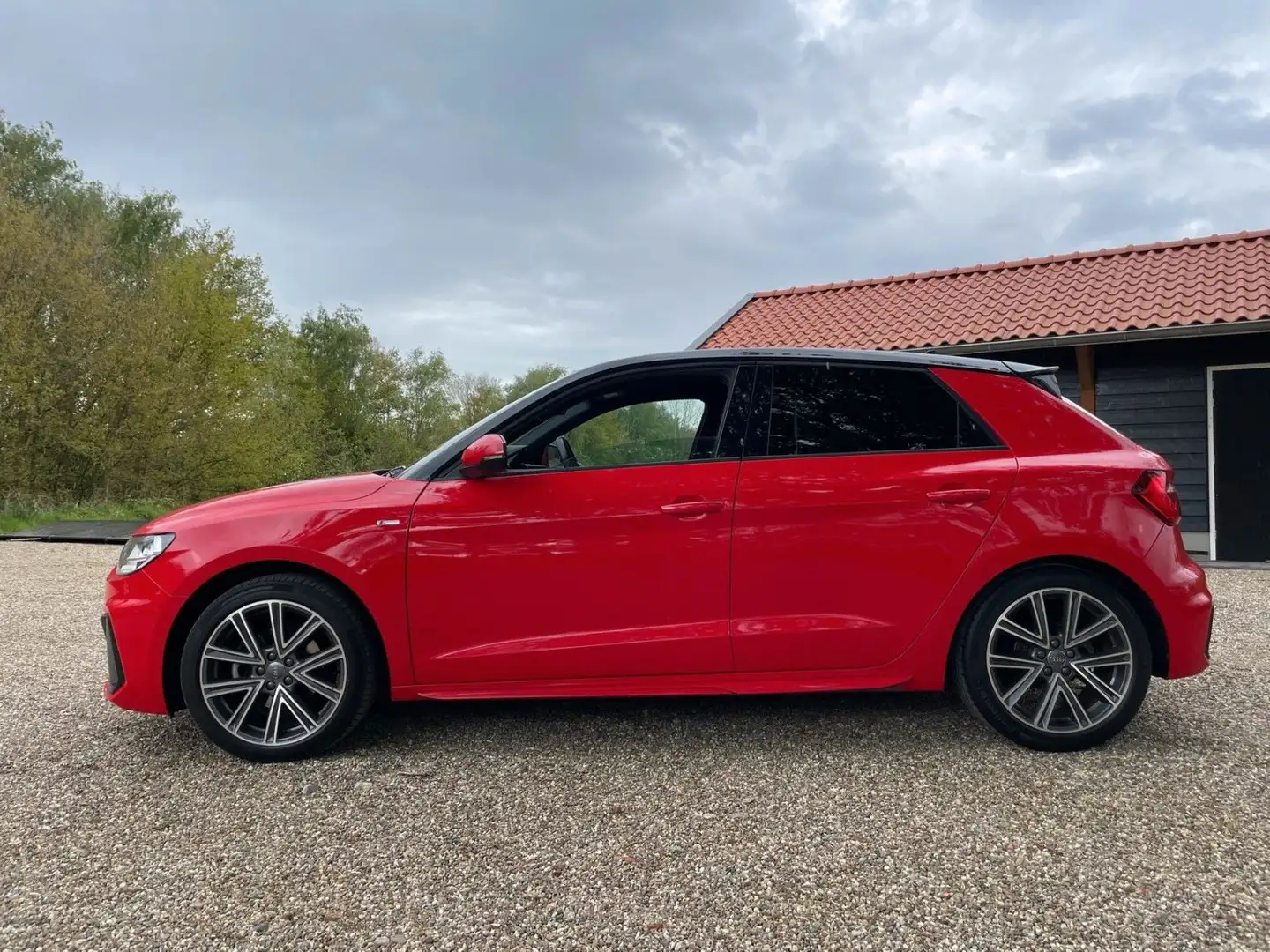 Audi A1 35 TFSI S tronic S line Sportback 150 PS Red - 2