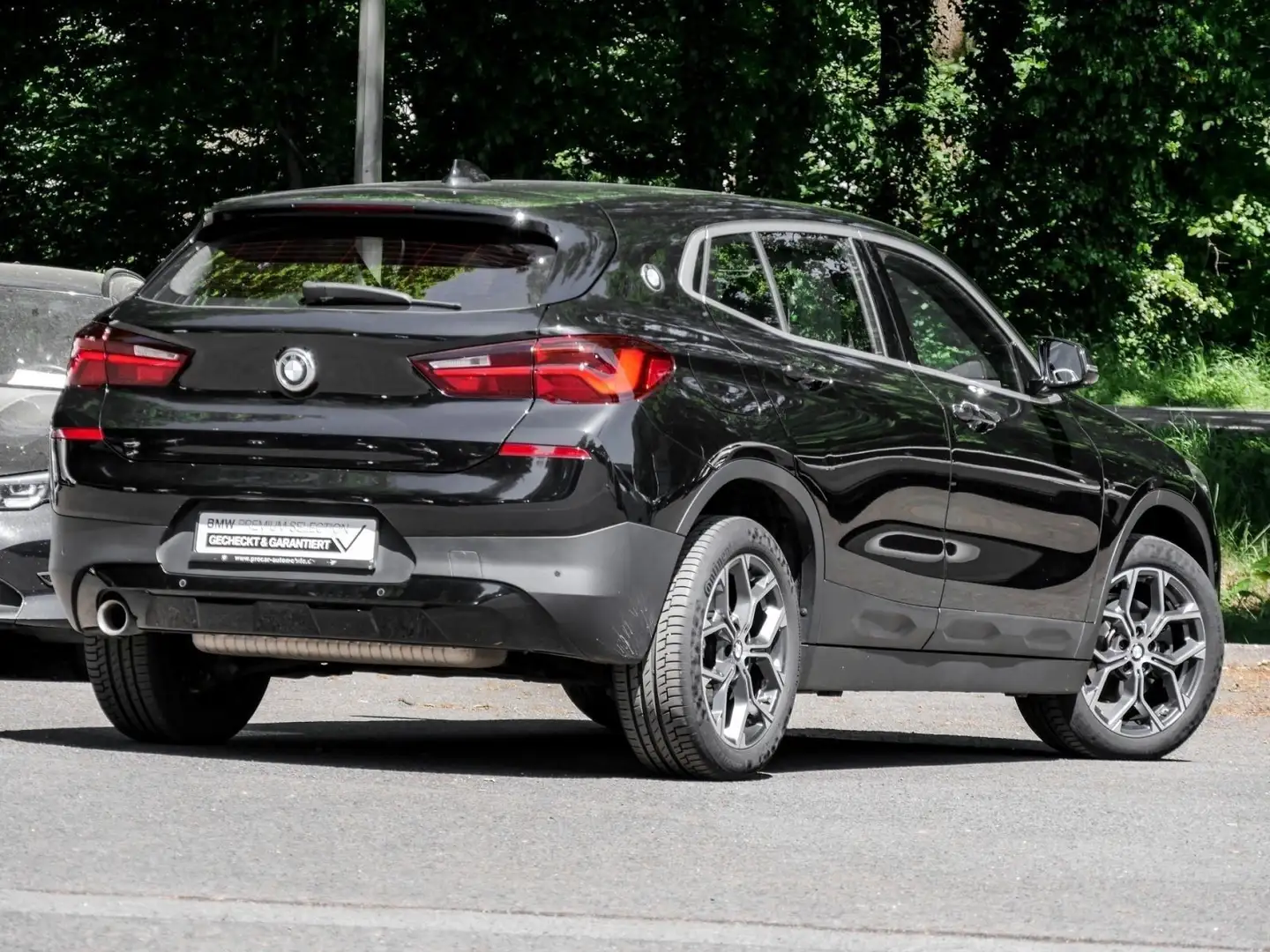 BMW X2 sDrive18i HIFI+SPORTSITZ+SHZ+LED+NAVI+PDC+DAB Чорний - 2