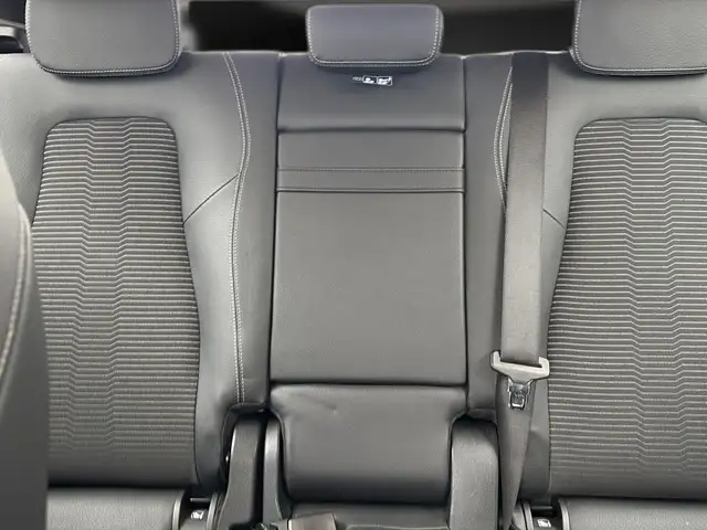 Mercedes-Benz 250 view 21