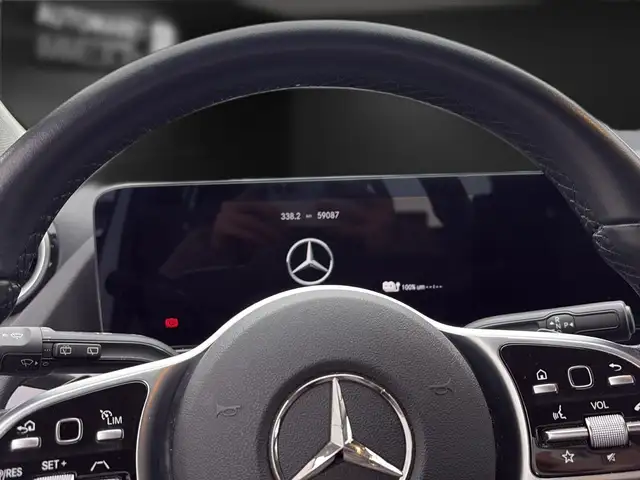 Mercedes-Benz 250 view 20