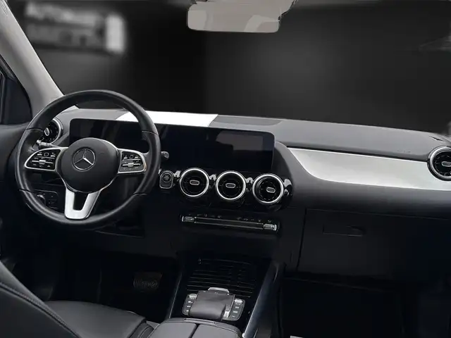 Mercedes-Benz 250 view 15