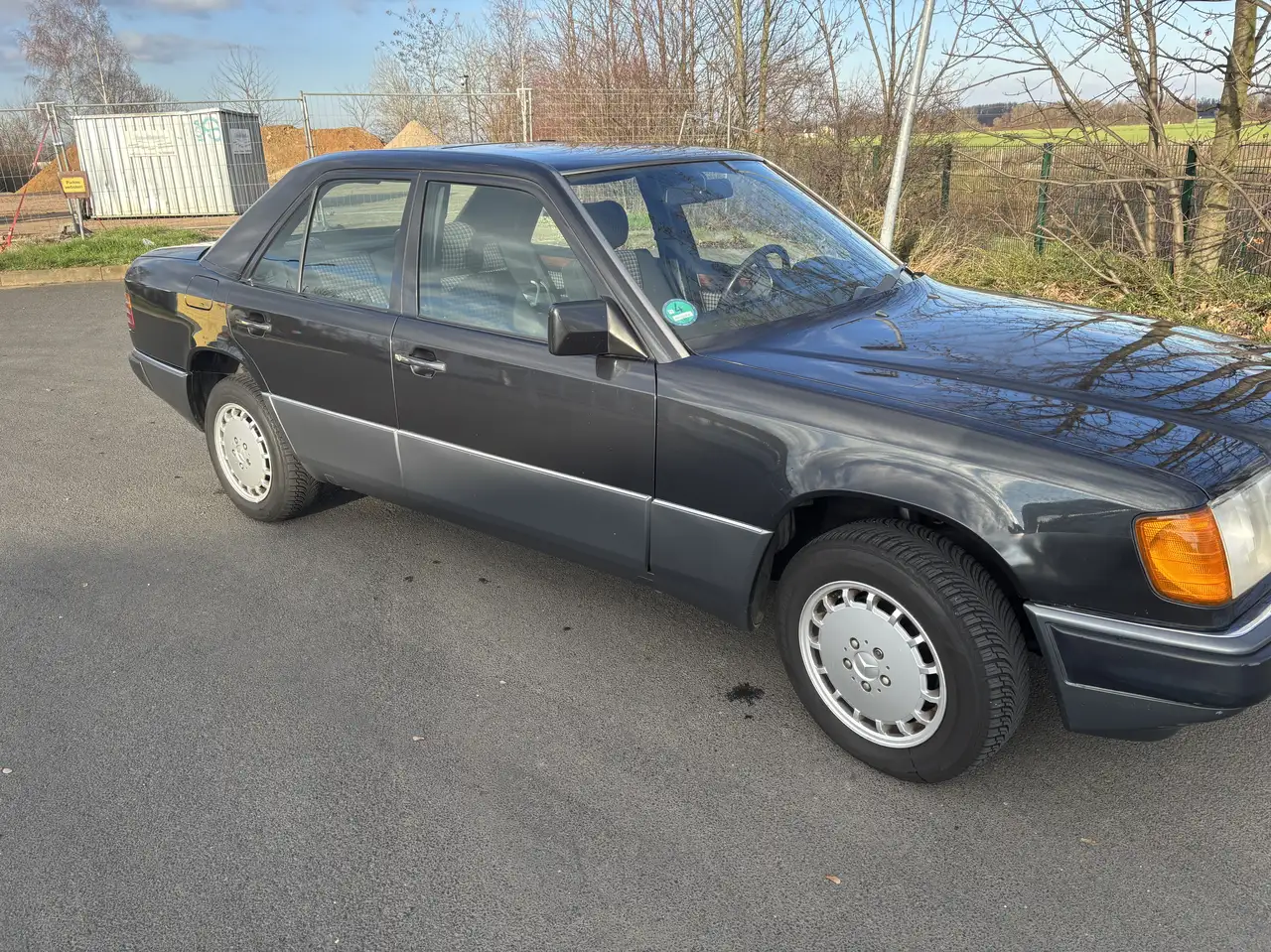 Mercedes-Benz E 230, foto 2