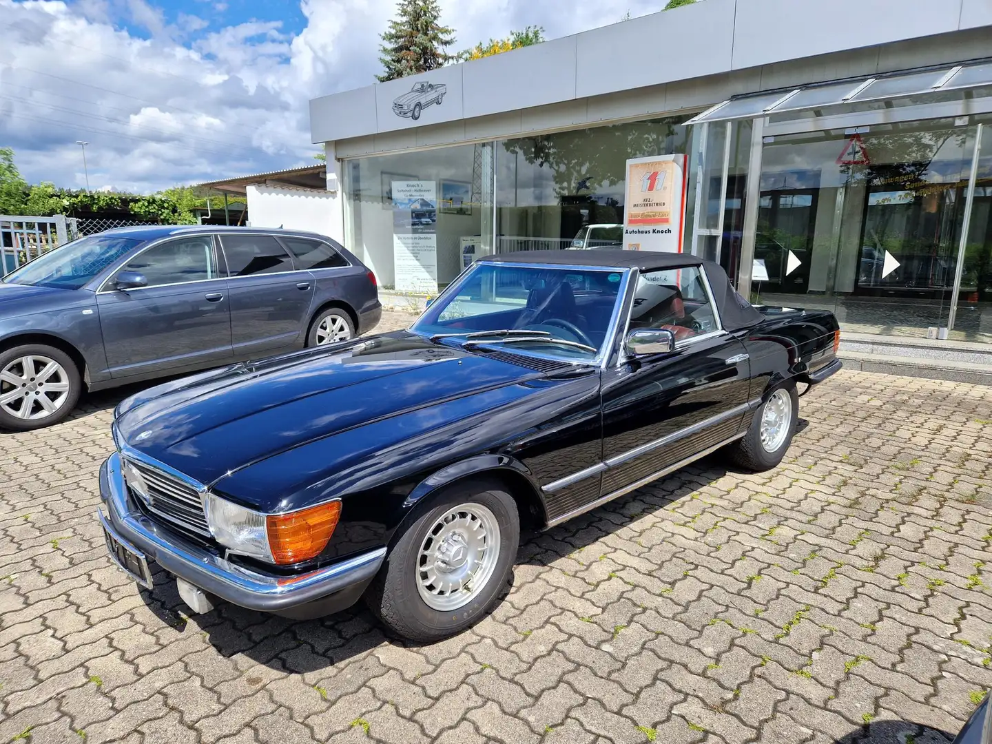 Mercedes-Benz SL 280 280SL R107 136 kW (185 PS), Automatik Černá - 2