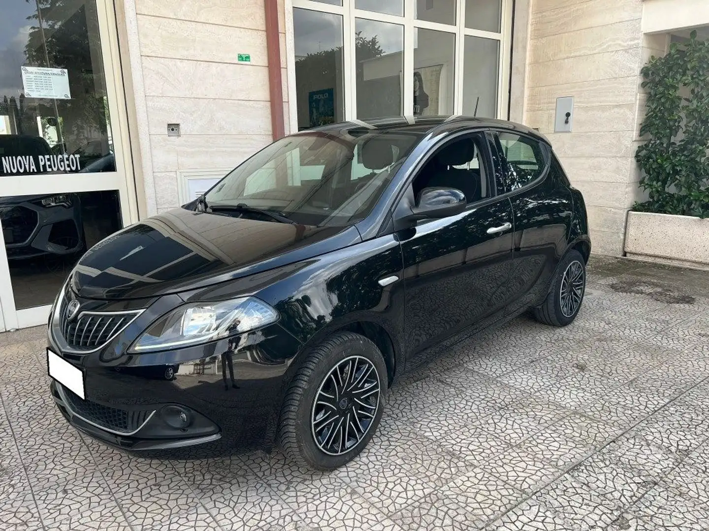 Lancia Ypsilon 1.0 S&S Hybrid Gold Noir - 2