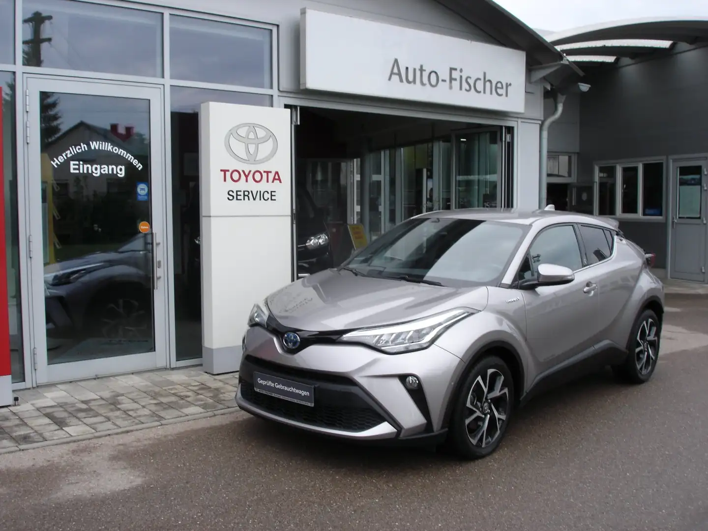 Toyota C-HR 2.0 Hybrid Team Deutschland Gris - 1