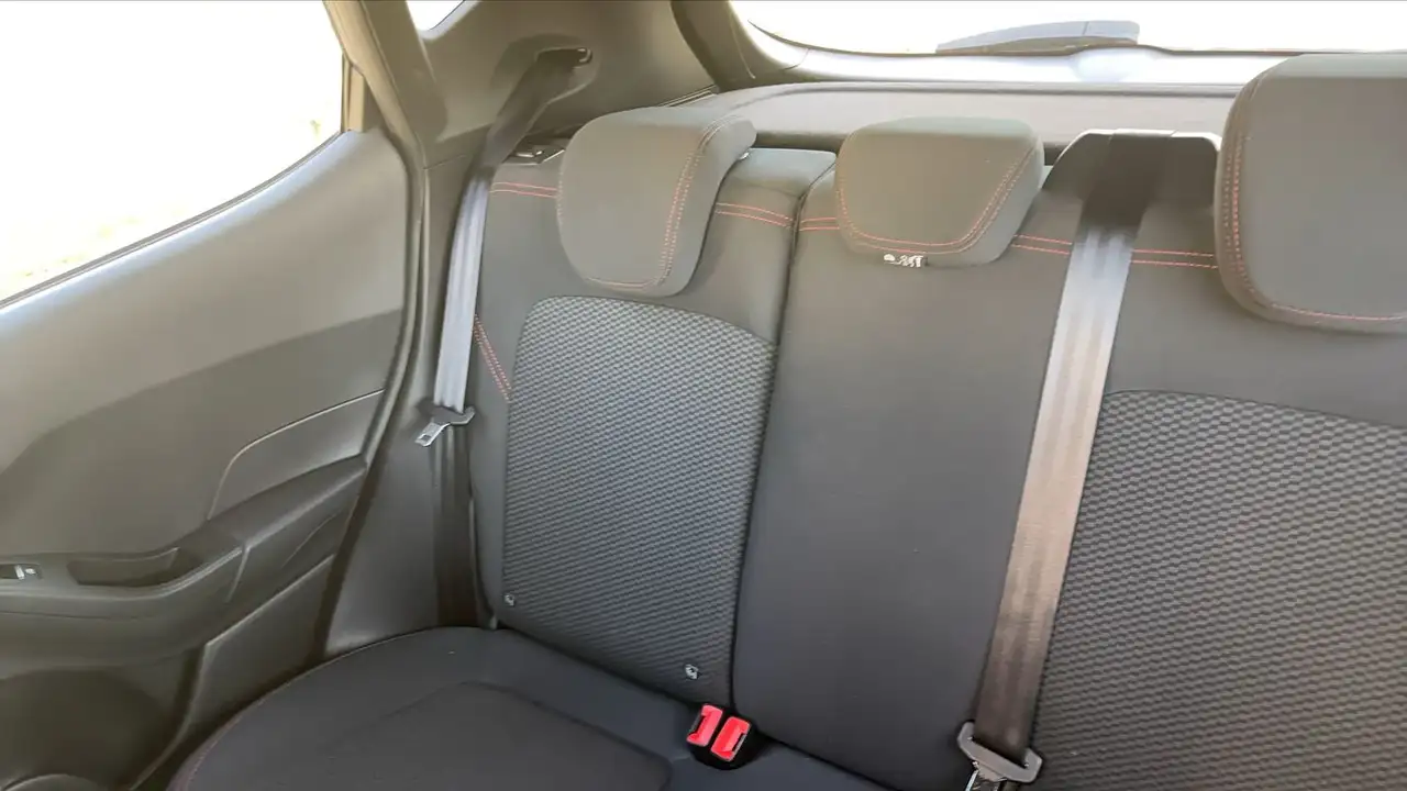 Ford Fiesta 5 portes — photo 9