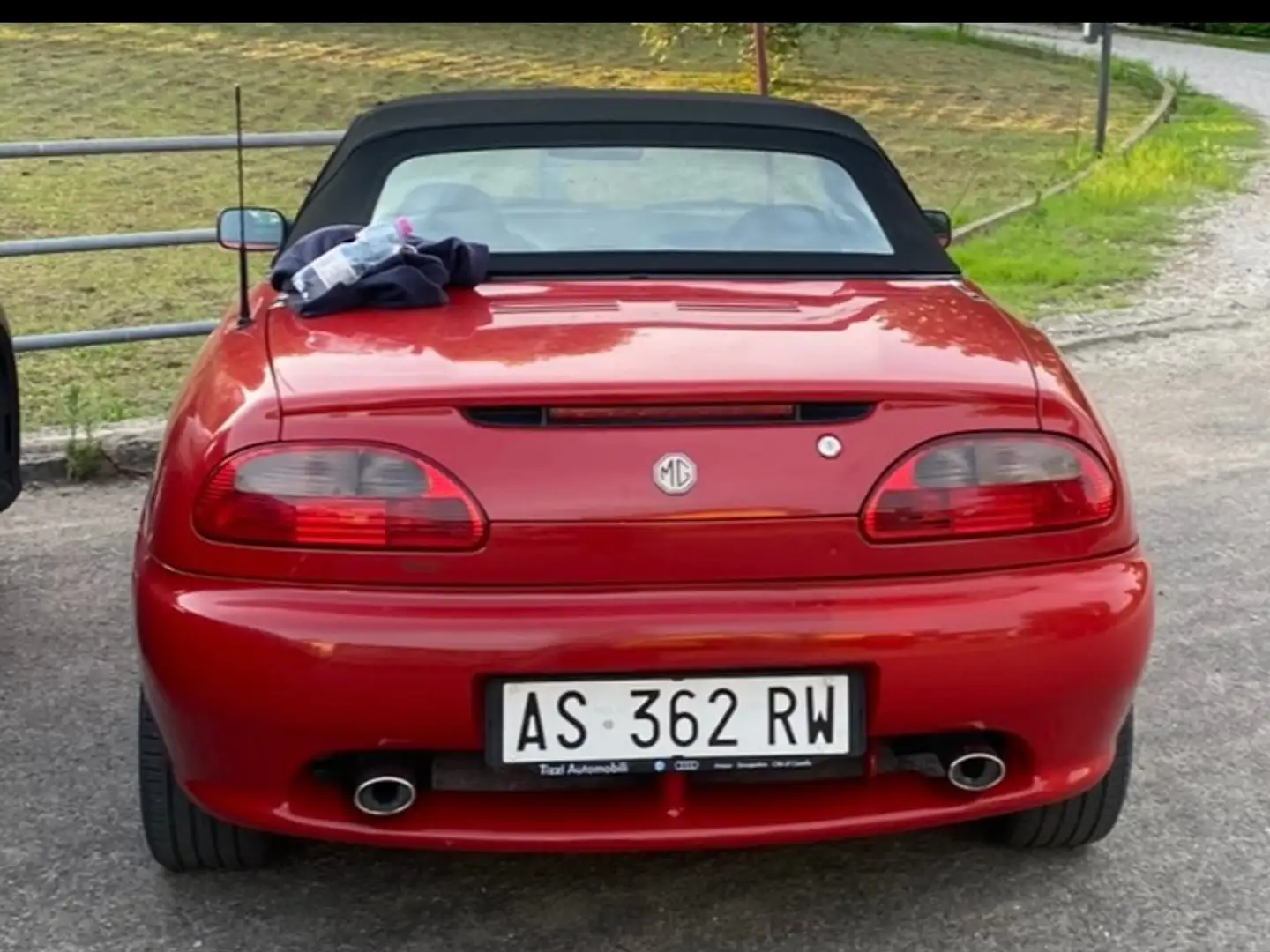 MG MGF Rouge - 1