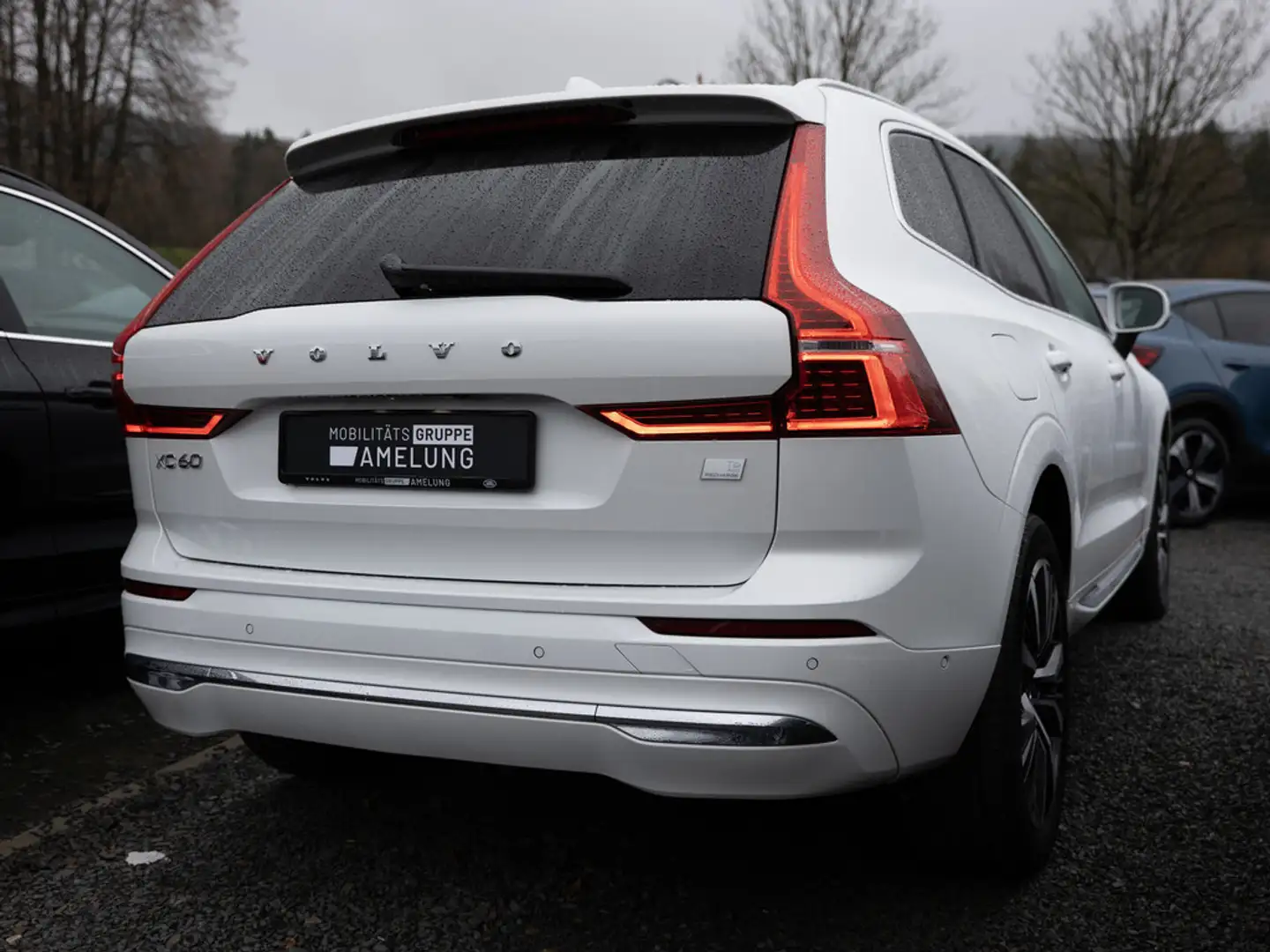 Volvo XC60 T6 Inscription Recharge Plug-In Hybrid AWD Weiß - 2